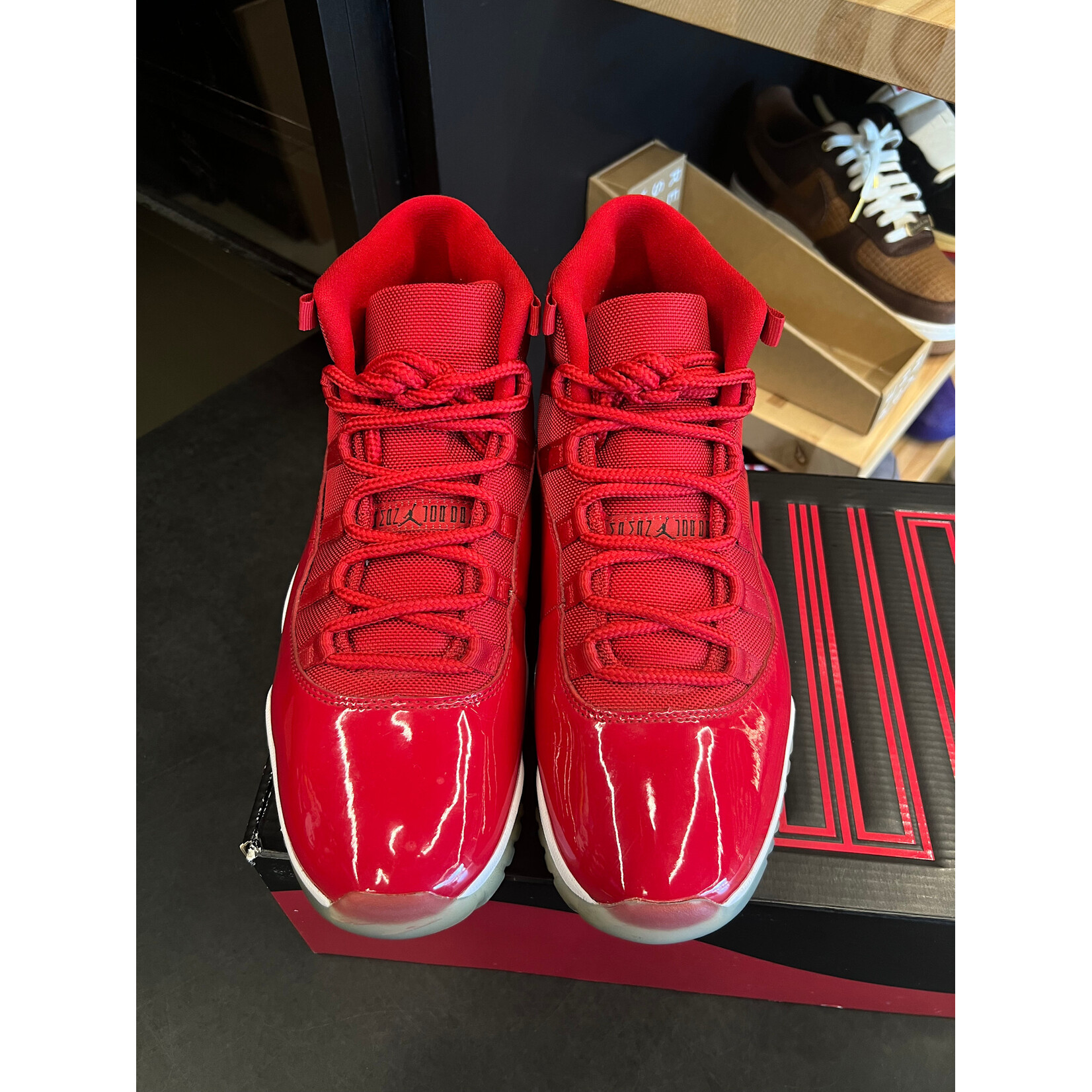 Jordan Jordan 11 Retro Win Like 96 Size 11, PREOWNED