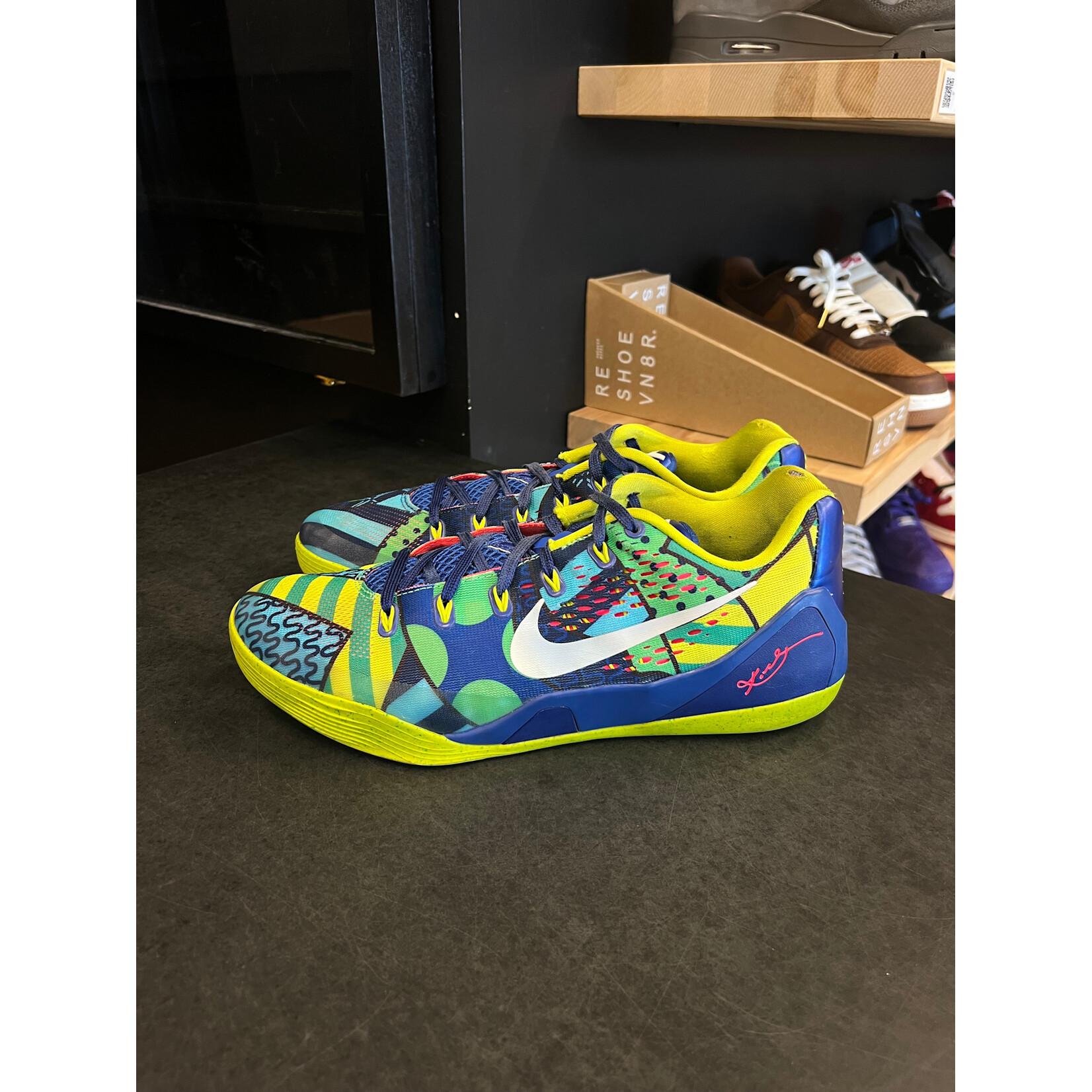 Nike Nike Kobe 9 EM Low Brazil Size 10.5, PREOWNED
