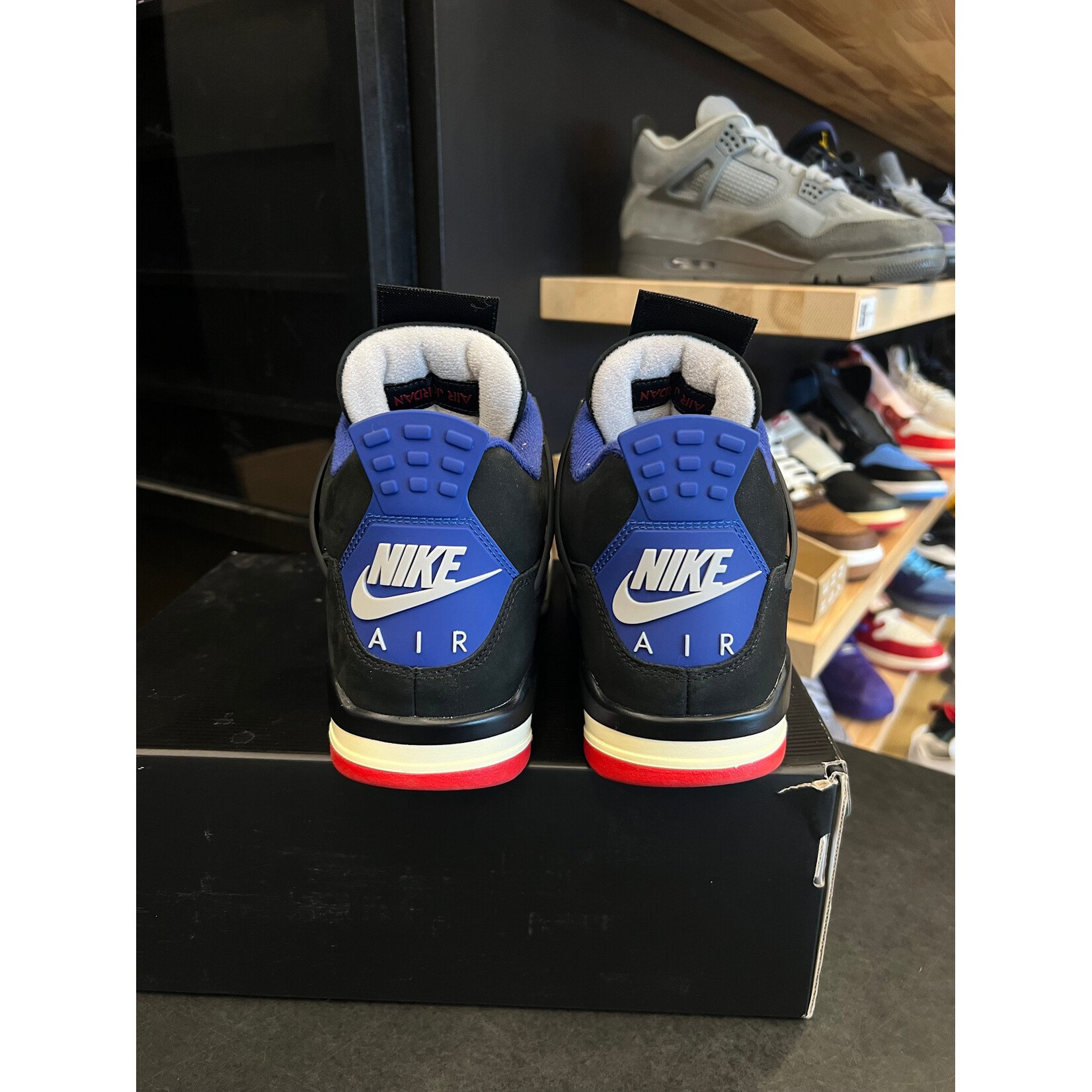 Jordan Jordan 4 Retro Rare Air (Gold Lettering) Size 10, PREOWNED