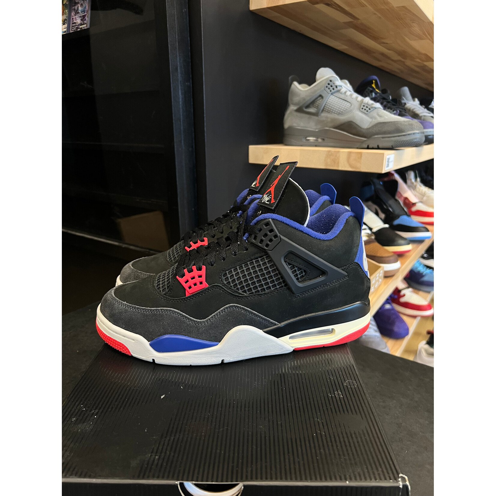 Jordan Jordan 4 Retro Rare Air (Gold Lettering) Size 10, PREOWNED