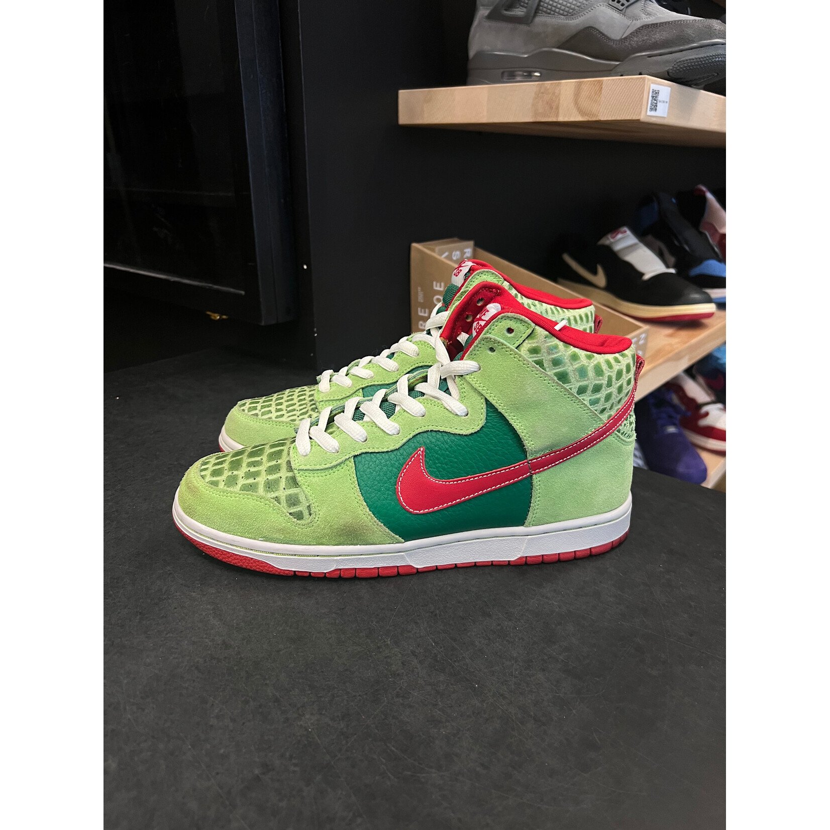 Nike Nike SB Dunk High Pro Dr. Feelgood Size 10, PREOWNED