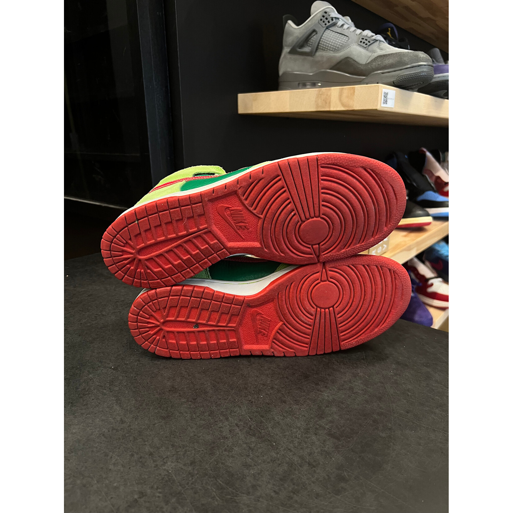 Nike Nike SB Dunk High Pro Dr. Feelgood Size 10, PREOWNED