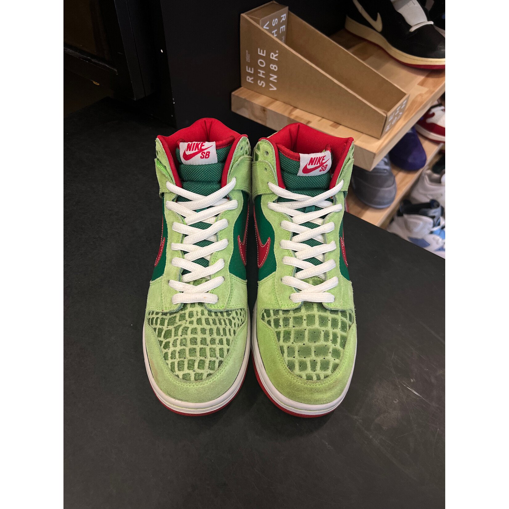 Nike Nike SB Dunk High Pro Dr. Feelgood Size 10, PREOWNED