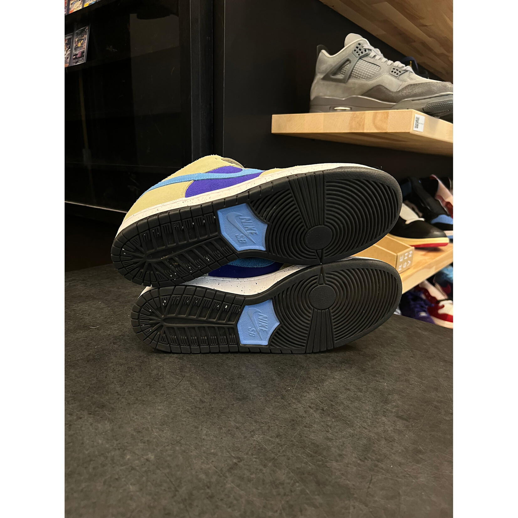 Nike Nike SB Dunk Low ACG Celadon Size 10, PREOWNED