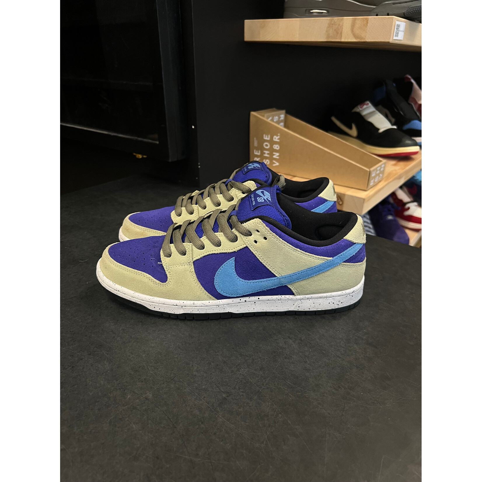 Nike Nike SB Dunk Low ACG Celadon Size 10, PREOWNED