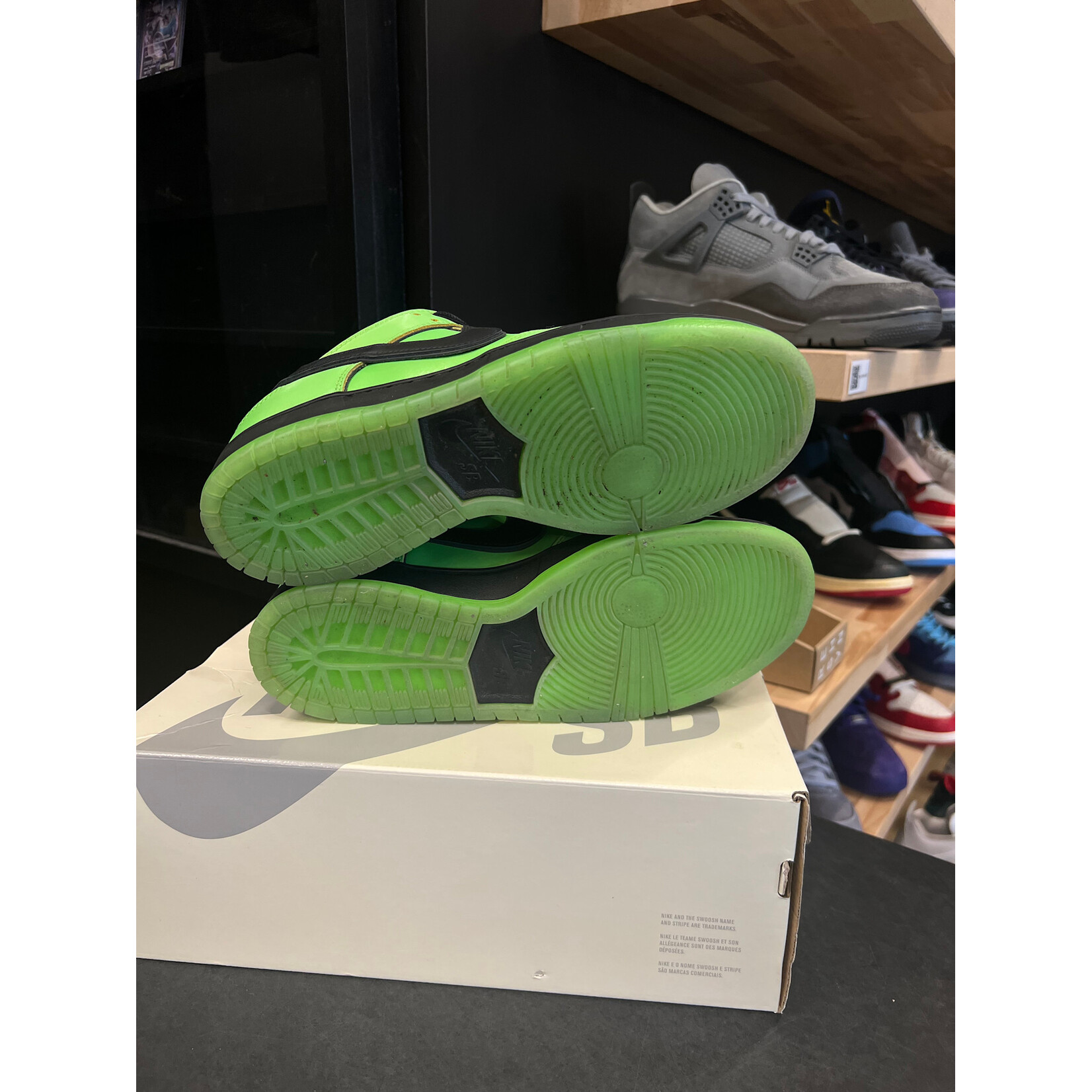 Nike Nike SB Dunk Low The Powerpuff Girls Buttercup Size 10, PREOWNED