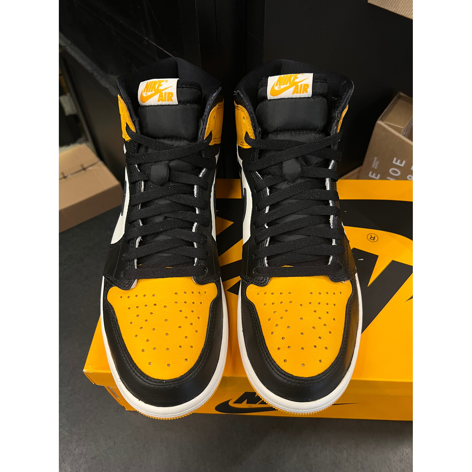 Jordan Jordan 1 Retro High OG Taxi Size 11, PREOWNED