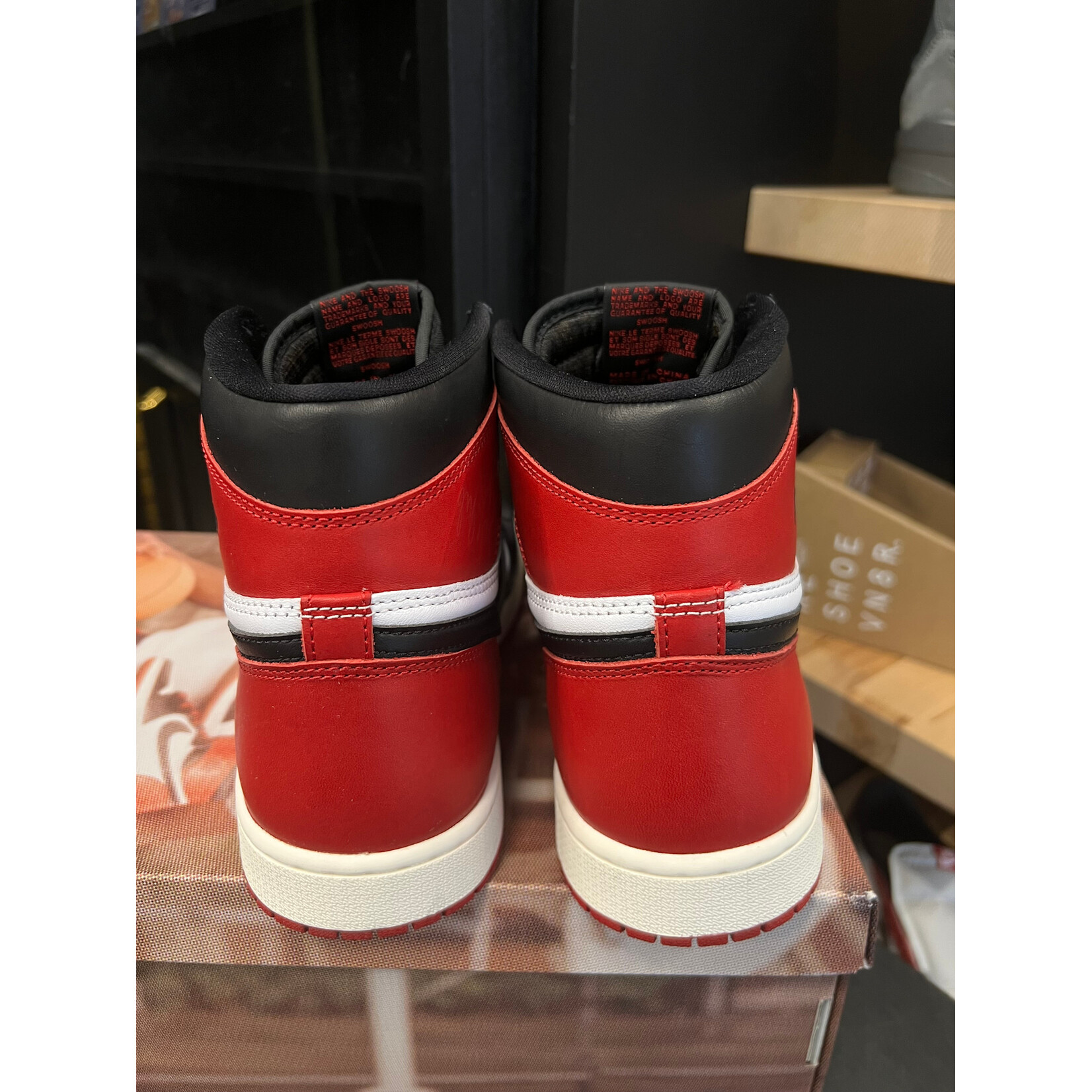 Jordan Jordan 1 Retro High OG Black Toe Reimagined Size 11, PREOWNED