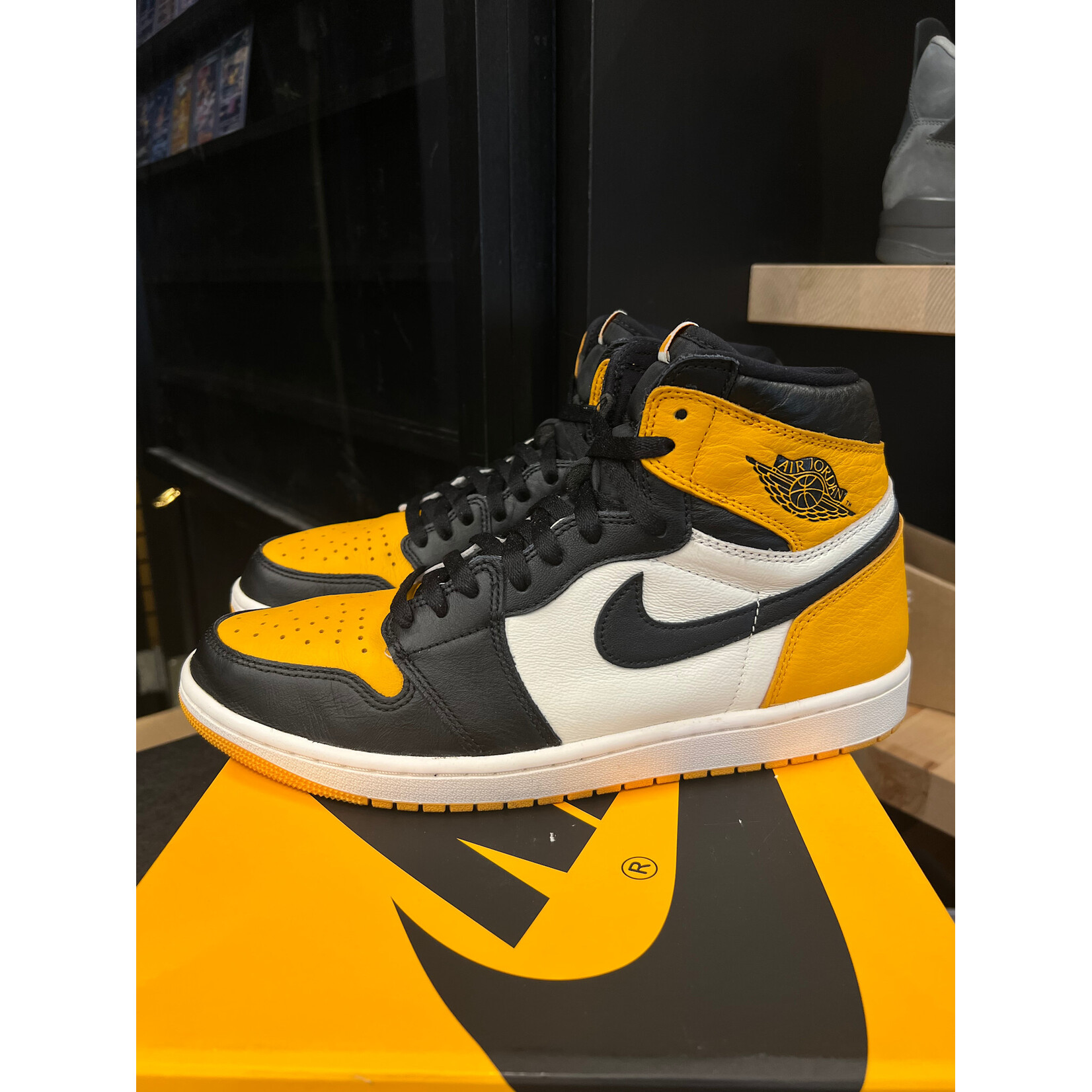 Jordan Jordan 1 Retro High OG Taxi Size 11, PREOWNED