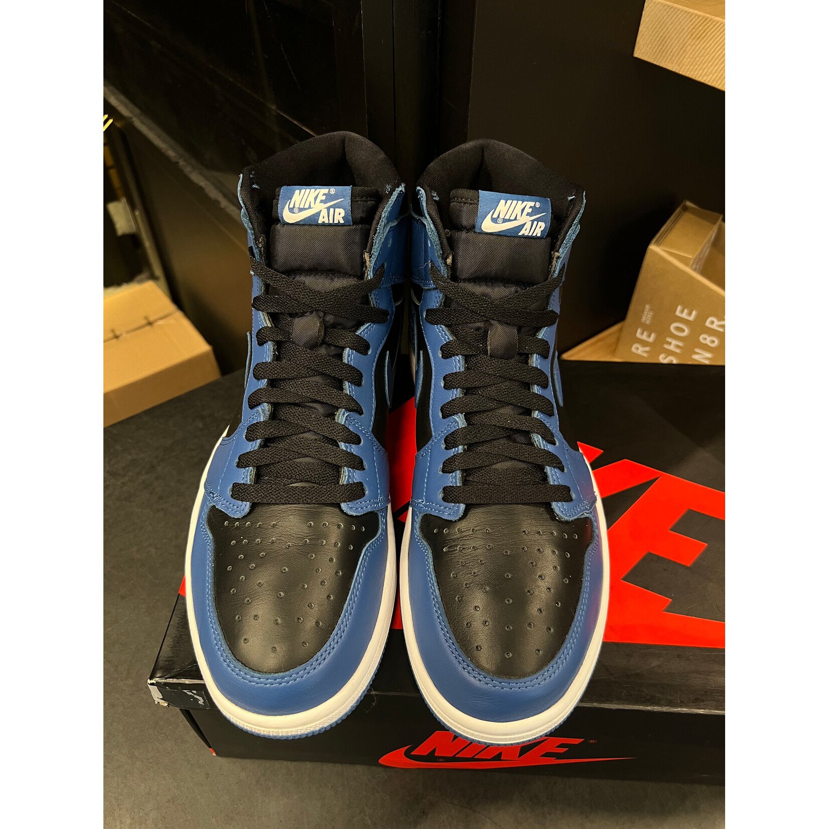 Jordan Jordan 1 Retro High OG Dark Marina Blue Size 11, PREOWNED