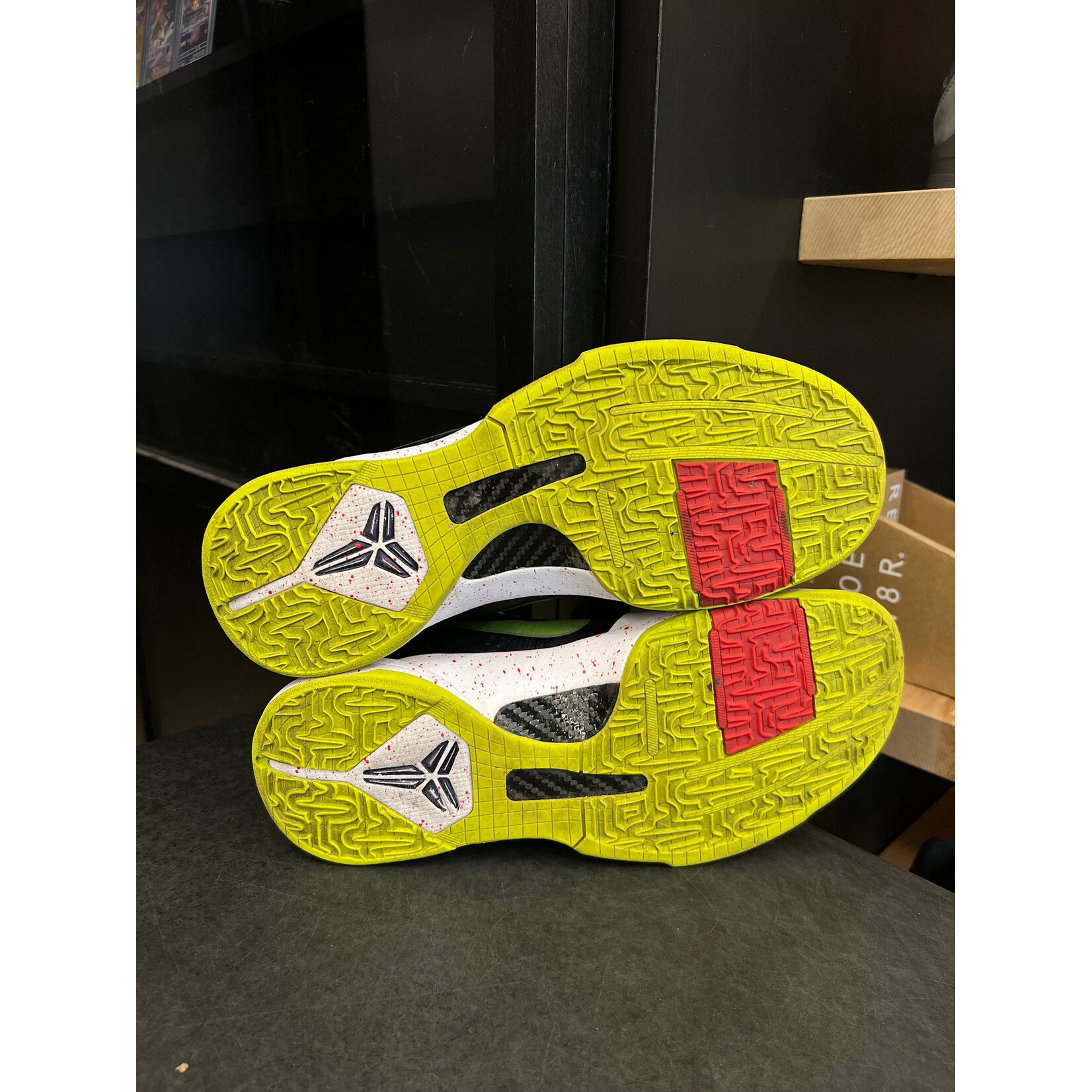 Nike Nike Kobe 5 Joker (Chaos) Size 10, PREOWNED