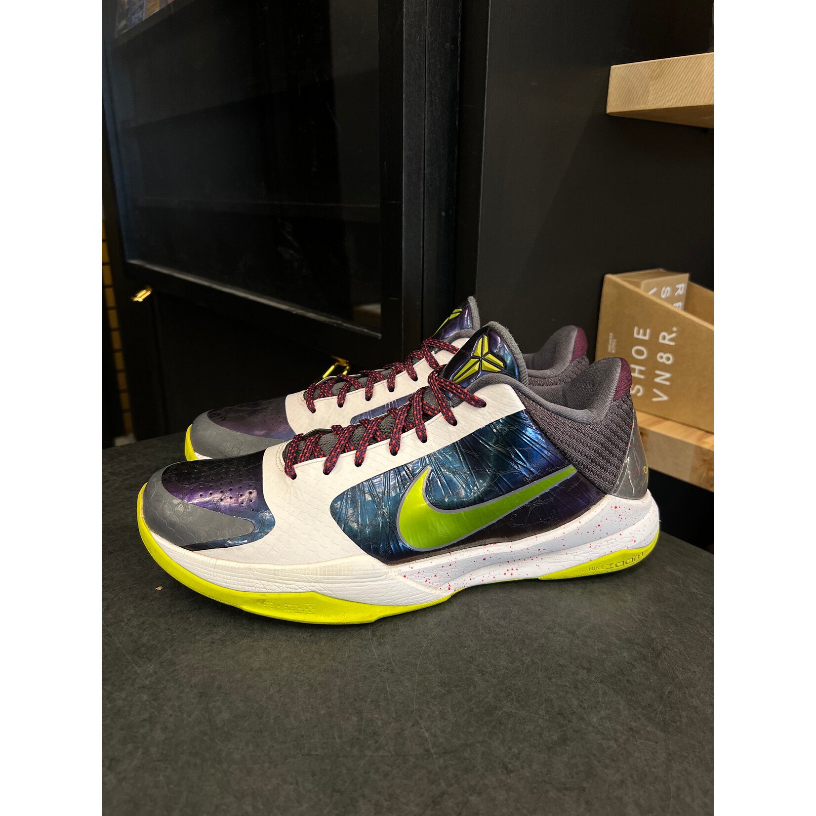 Nike Nike Kobe 5 Joker (Chaos) Size 10, PREOWNED