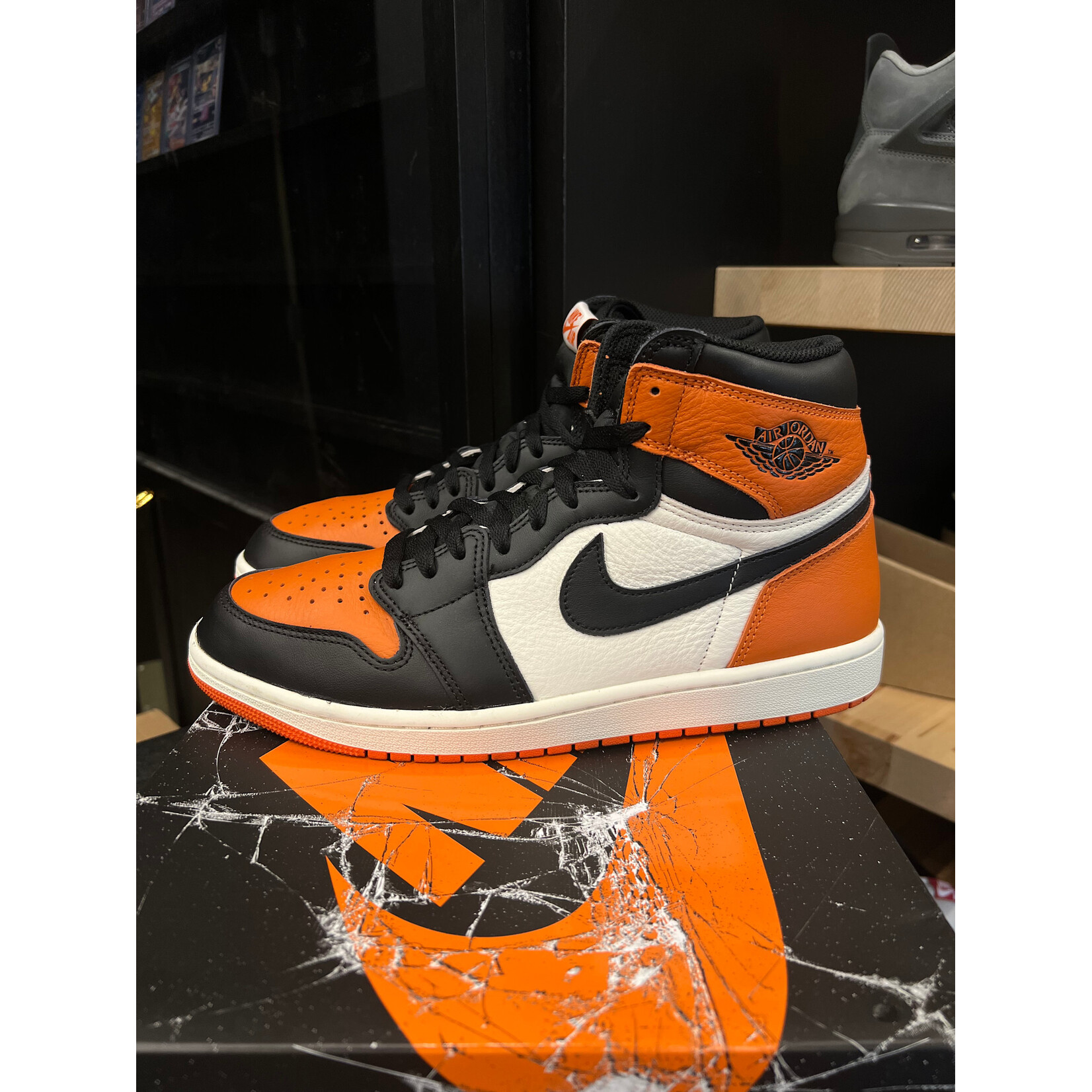 Jordan Jordan 1 Retro High OG Shattered Backboard (2025) Size 11, PREOWNED