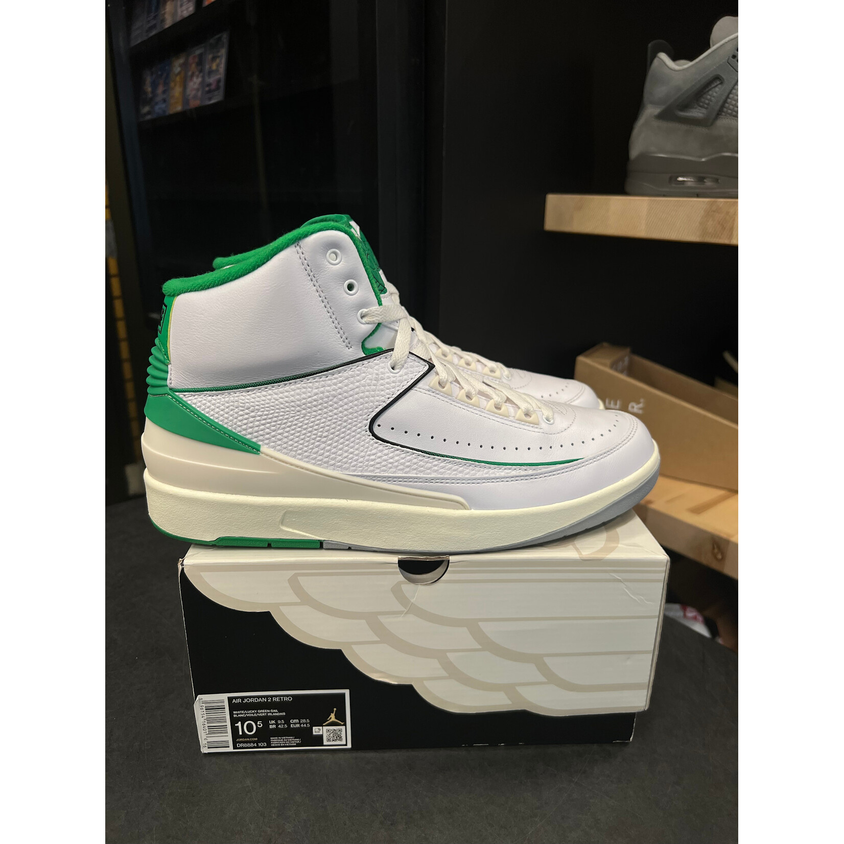 Jordan Jordan 2 Retro Lucky Green Size 10.5, PREOWNED