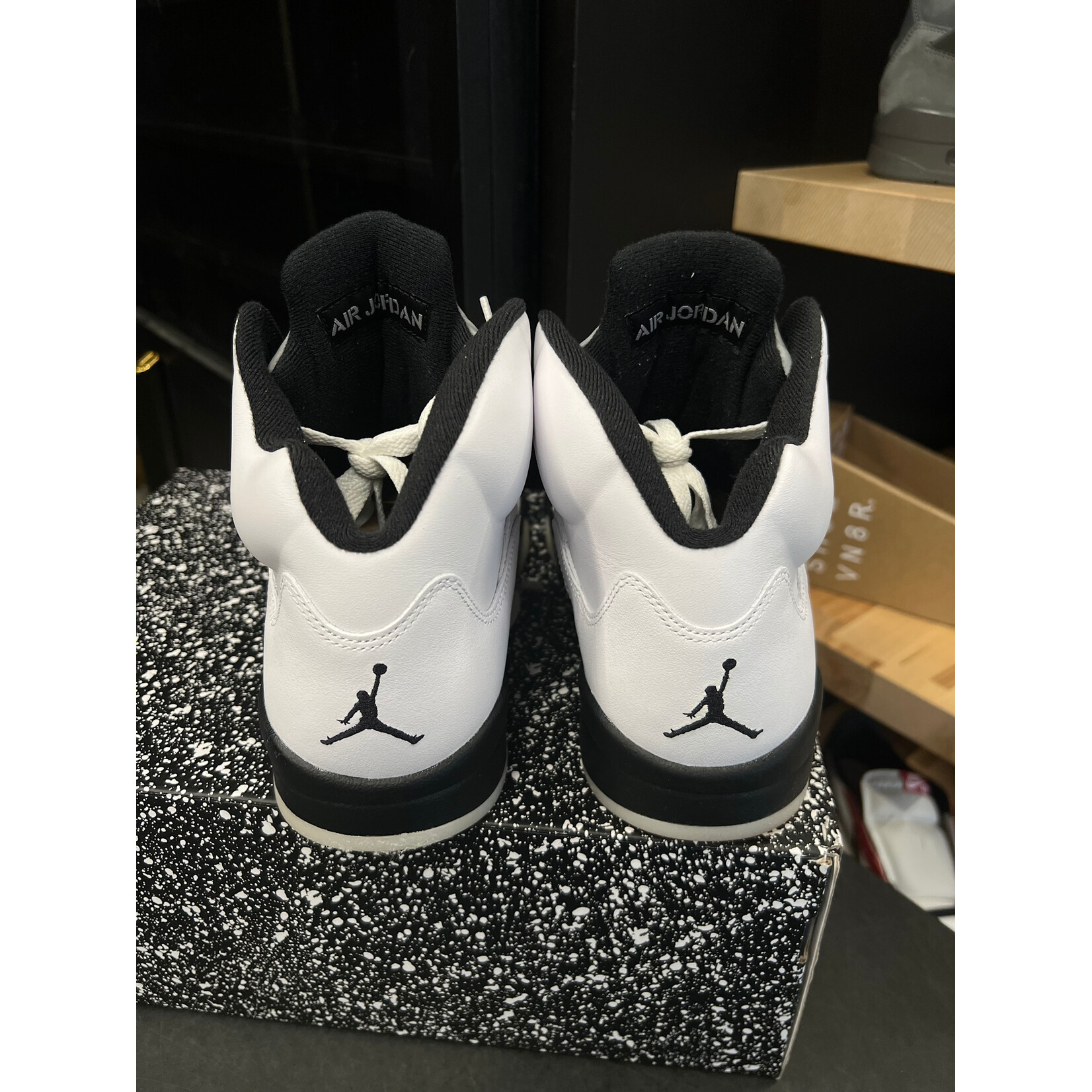 Jordan Jordan 5 Retro Reverse Metallic Size 11, PREOWNED