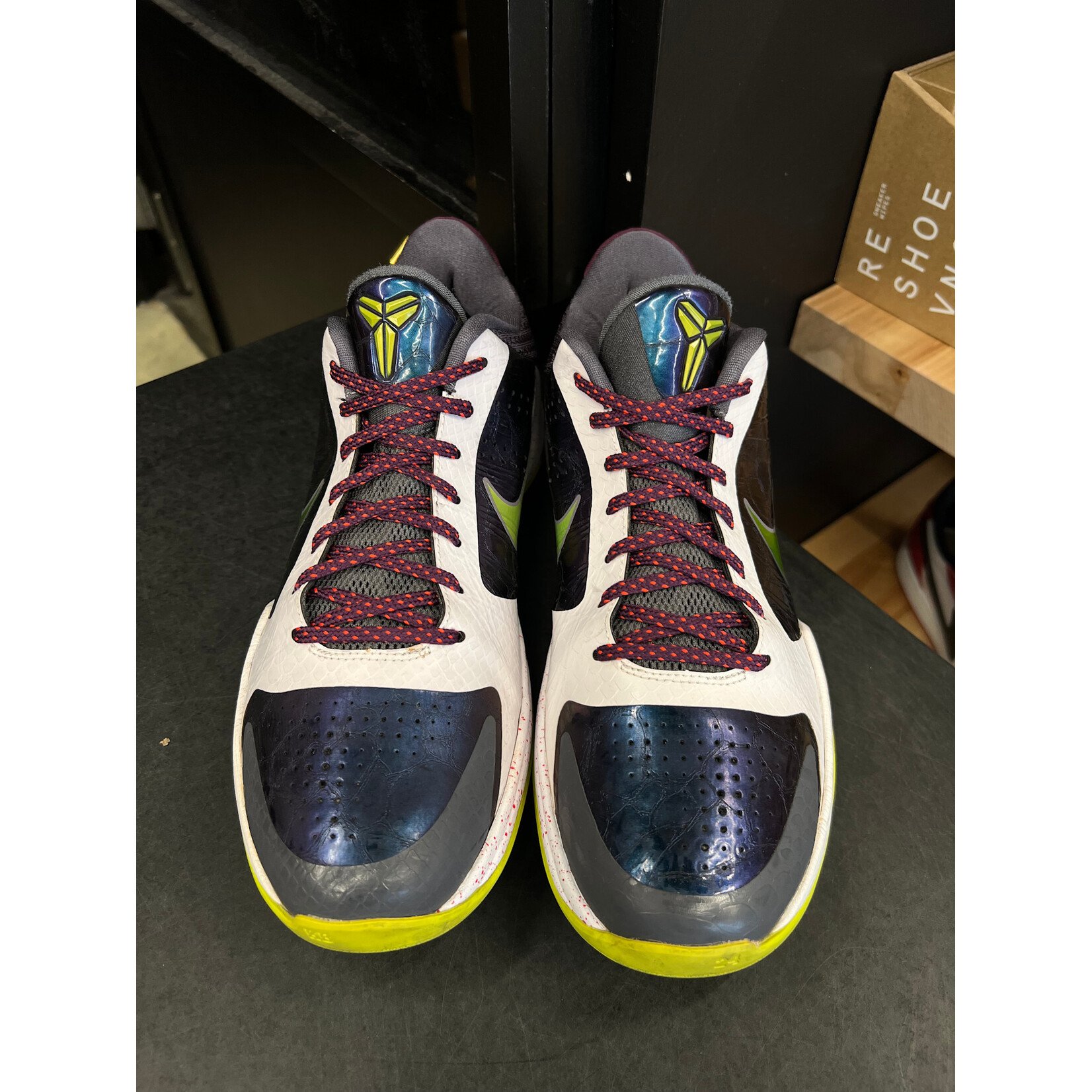 Nike Nike Kobe 5 Joker (Chaos) Size 10, PREOWNED