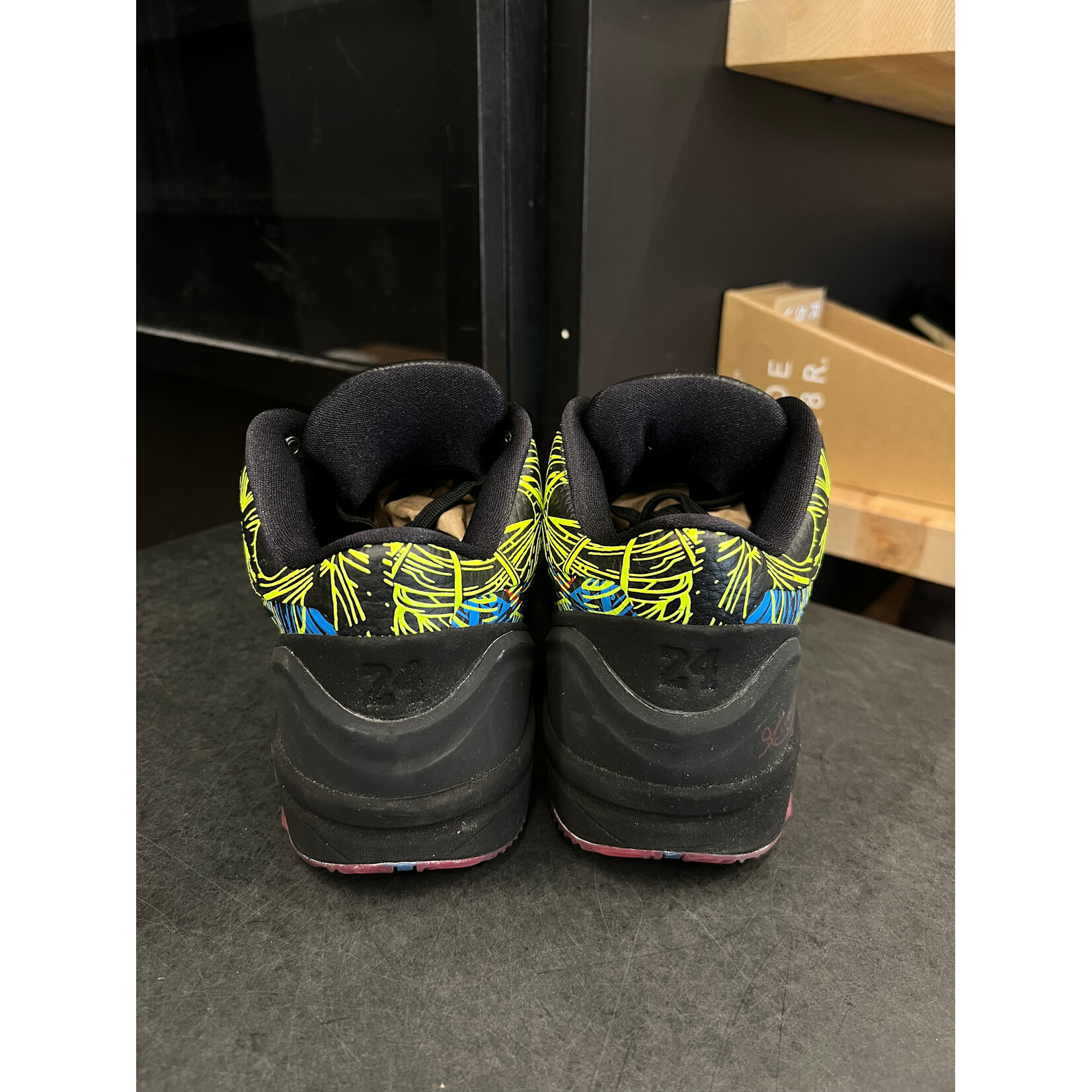 Nike Nike Kobe 4 Protro Wizenard Size 10.5, PREOWNED