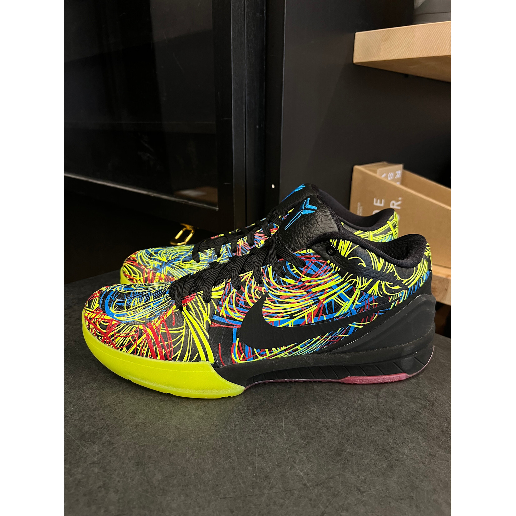 Nike Nike Kobe 4 Protro Wizenard Size 10.5, PREOWNED