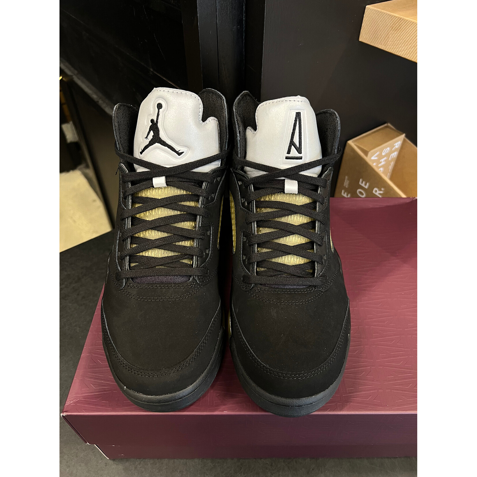 Jordan Jordan 5 Retro A Ma Maniére Dusk Size 9.5, PREOWNED