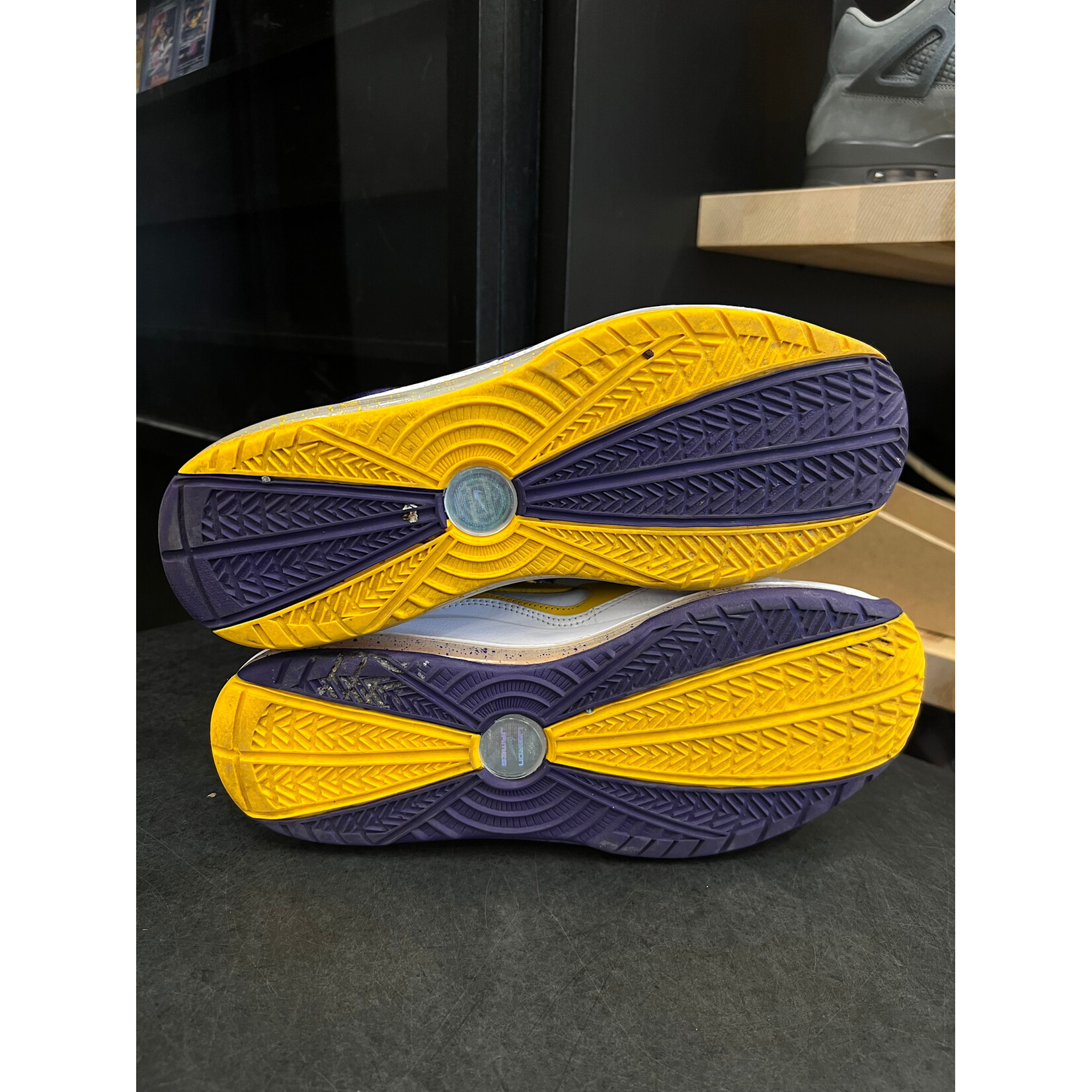 Nike Nike LeBron 7 Media Day Size 10, PREOWNED