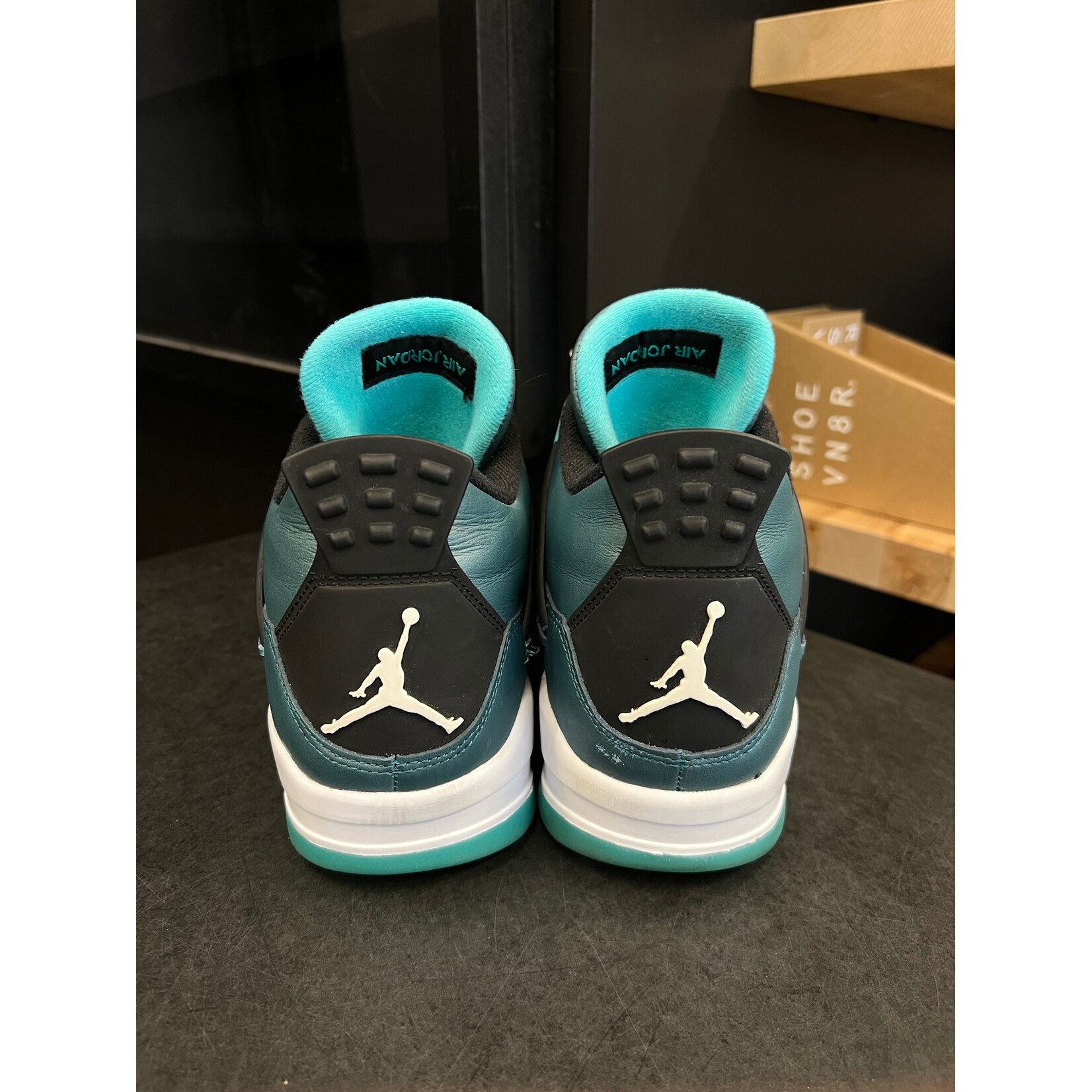 Jordan Jordan 4 Retro Teal Size 9.5, PREOWNED