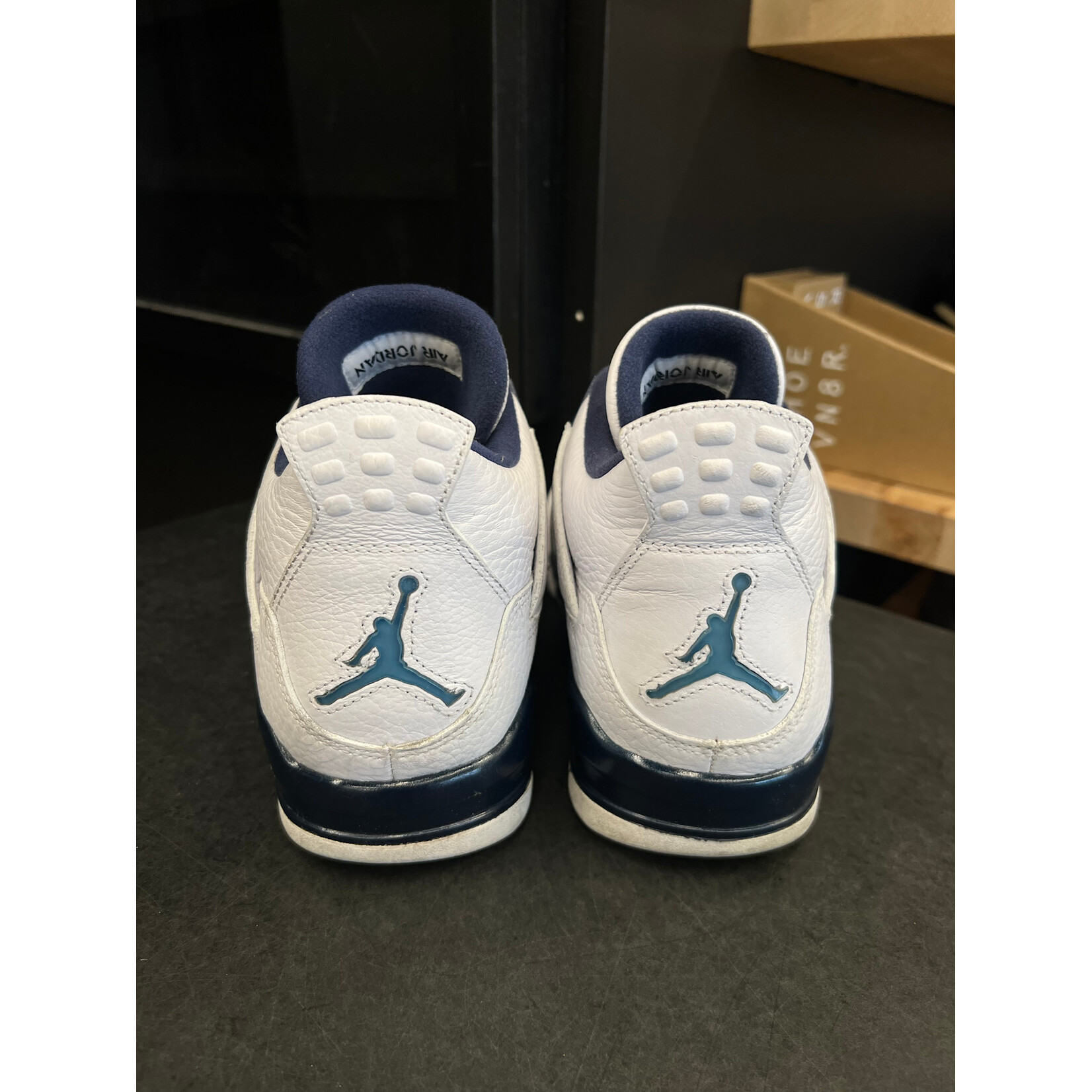 Jordan Jordan 4 Retro Columbia (2015) Size 9.5, PREOWNED