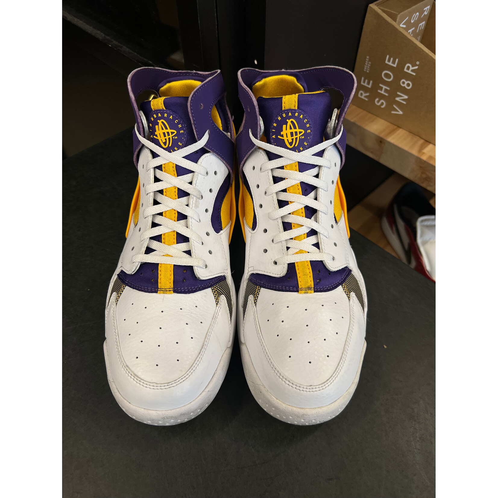 Nike Nike Air Flight Huarache Lakers Size 10, PREOWNED