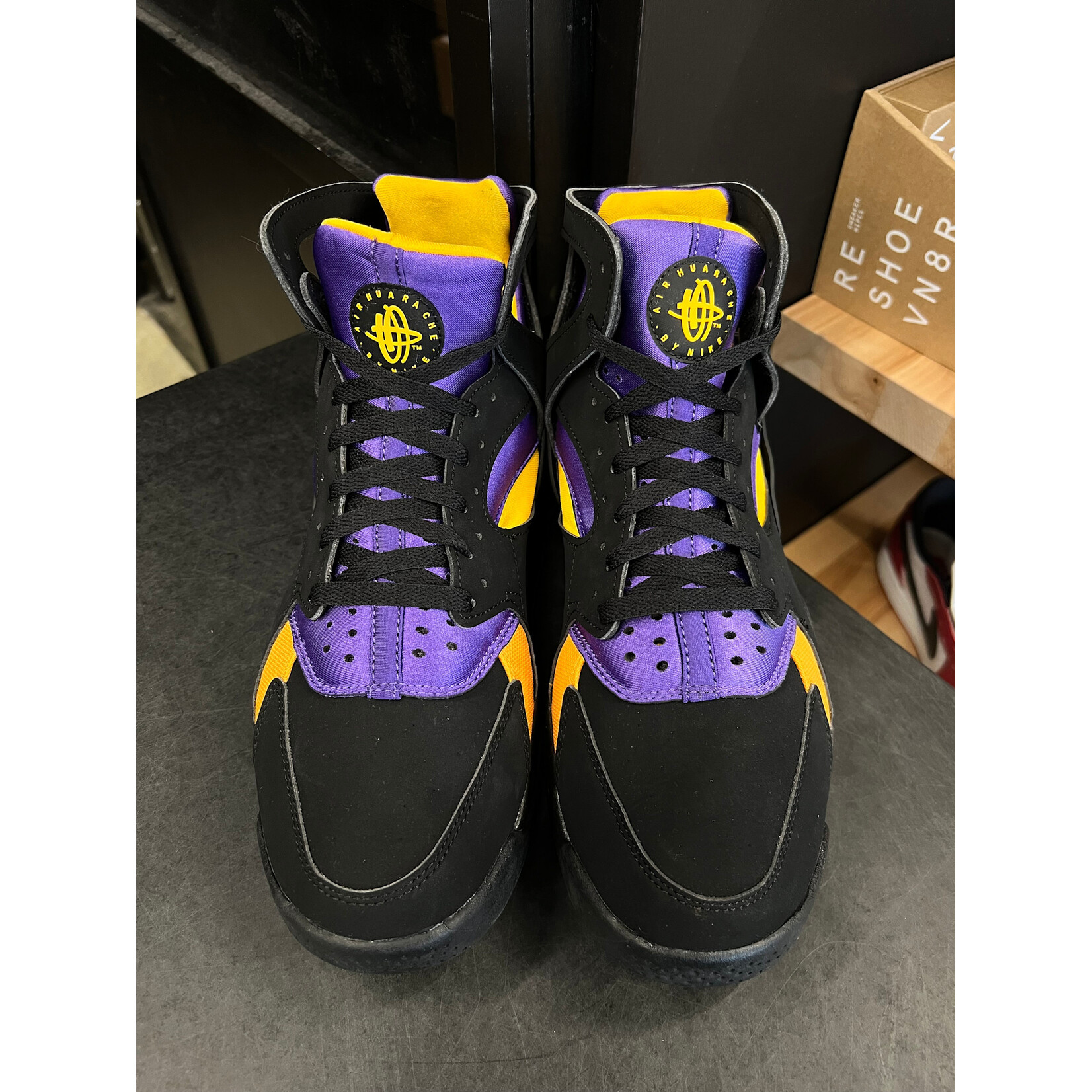 Nike Nike Air Flight Huarache Lakers Away Size 10.5, PREOWNED