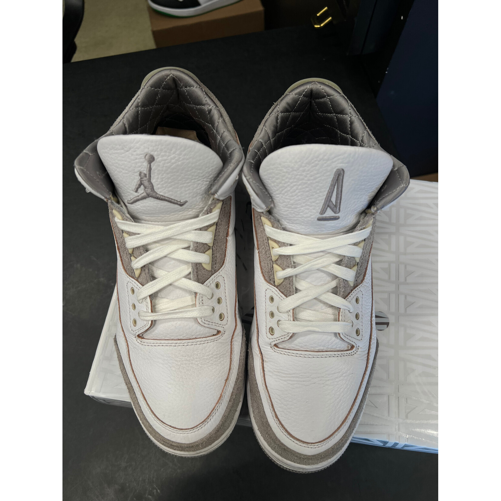 Jordan Jordan 3 Retro SP A Ma Maniére (Women's) Size 10.5W, PREOWNED