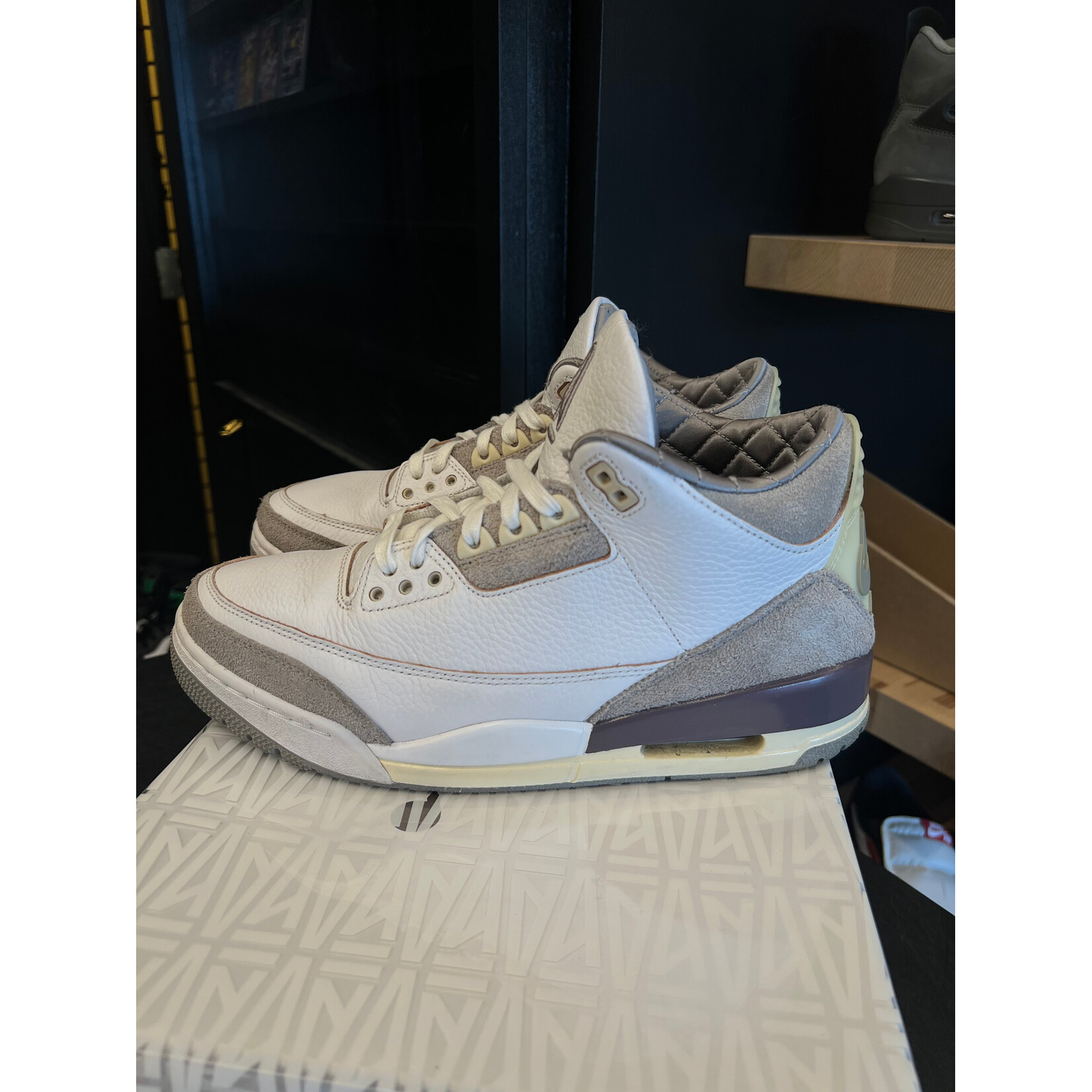 Jordan Jordan 3 Retro SP A Ma Maniére (Women's) Size 10.5W, PREOWNED