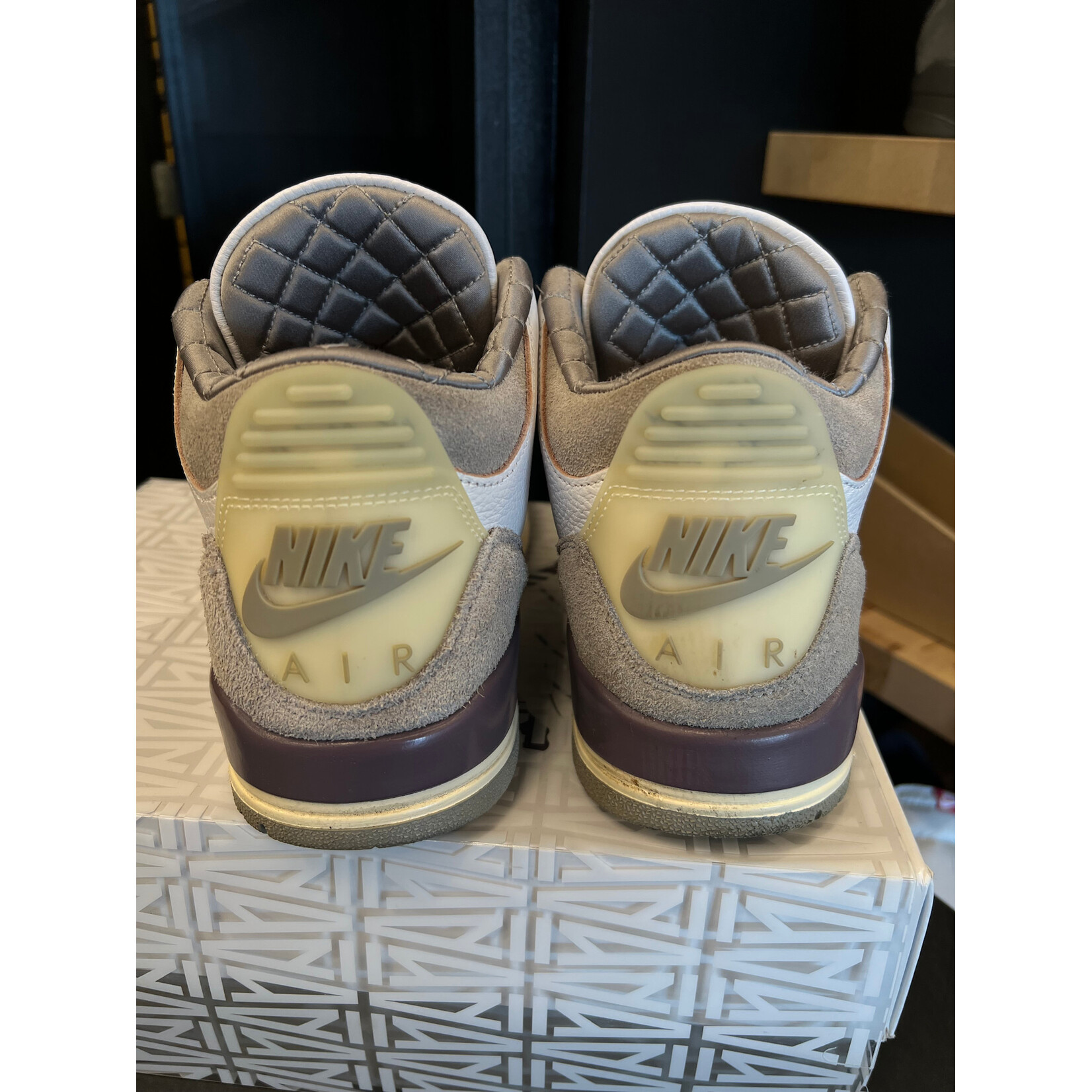 Jordan Jordan 3 Retro SP A Ma Maniére (Women's) Size 10.5W, PREOWNED