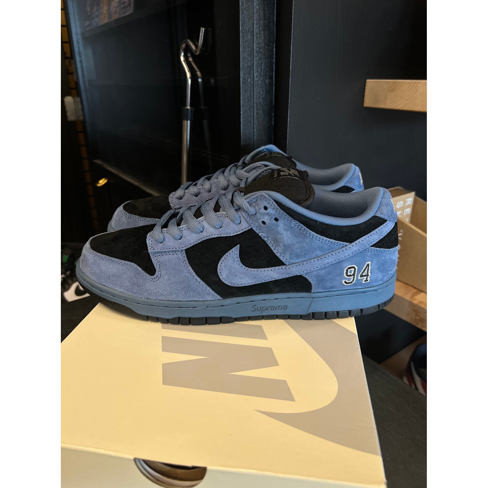 Nike Nike SB Dunk Low Supreme 94 Ocean Fog Size 10.5, PREOWNED VNDS