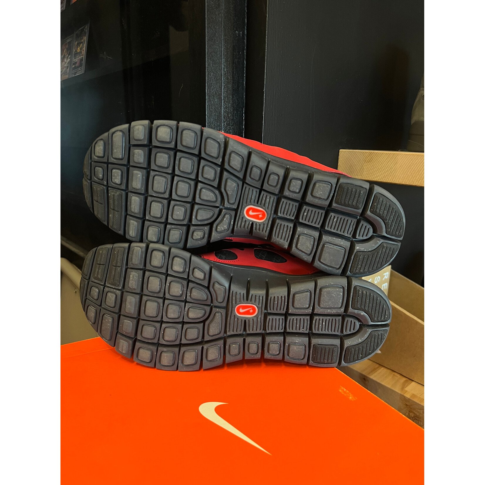 Nike Nike Free Run+ 2 – Black – Anthracite – Varsity Red Size 9.5, PREOWNED