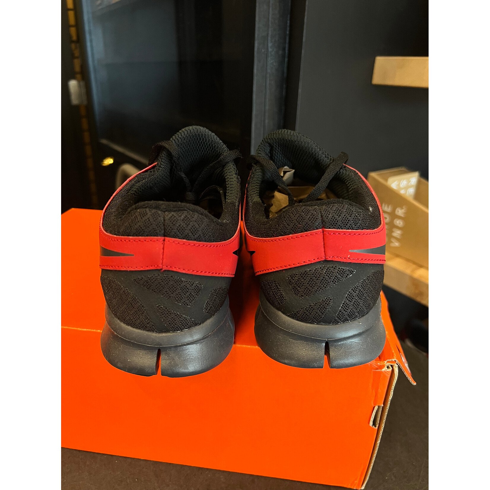 Nike Nike Free Run+ 2 – Black – Anthracite – Varsity Red Size 9.5, PREOWNED