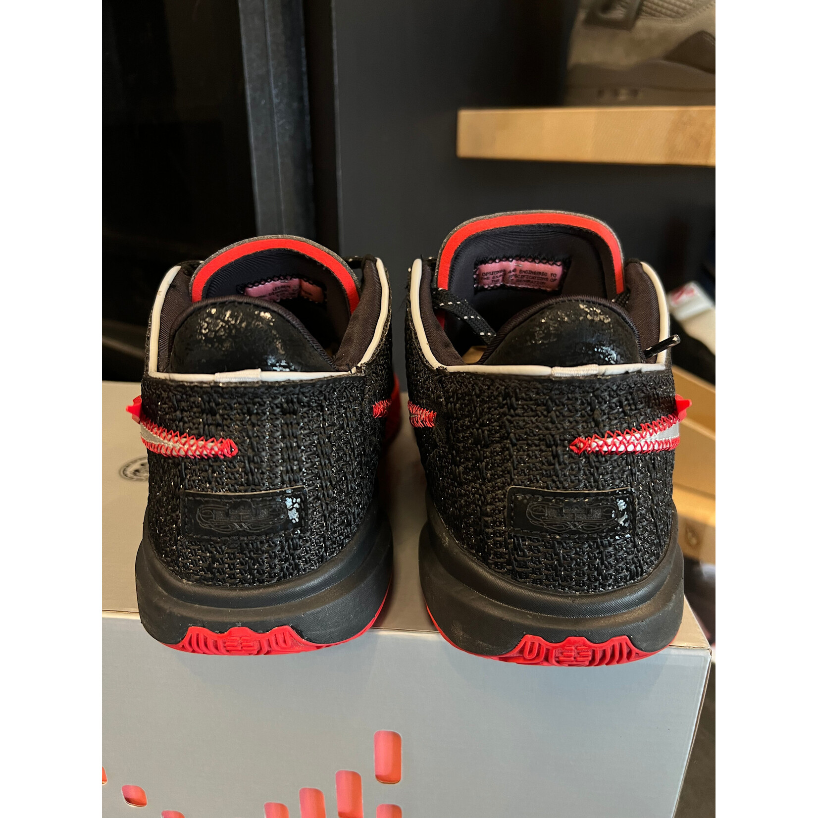 Nike Nike LeBron 20 Miami Heat Size 9.5, PREOWNED