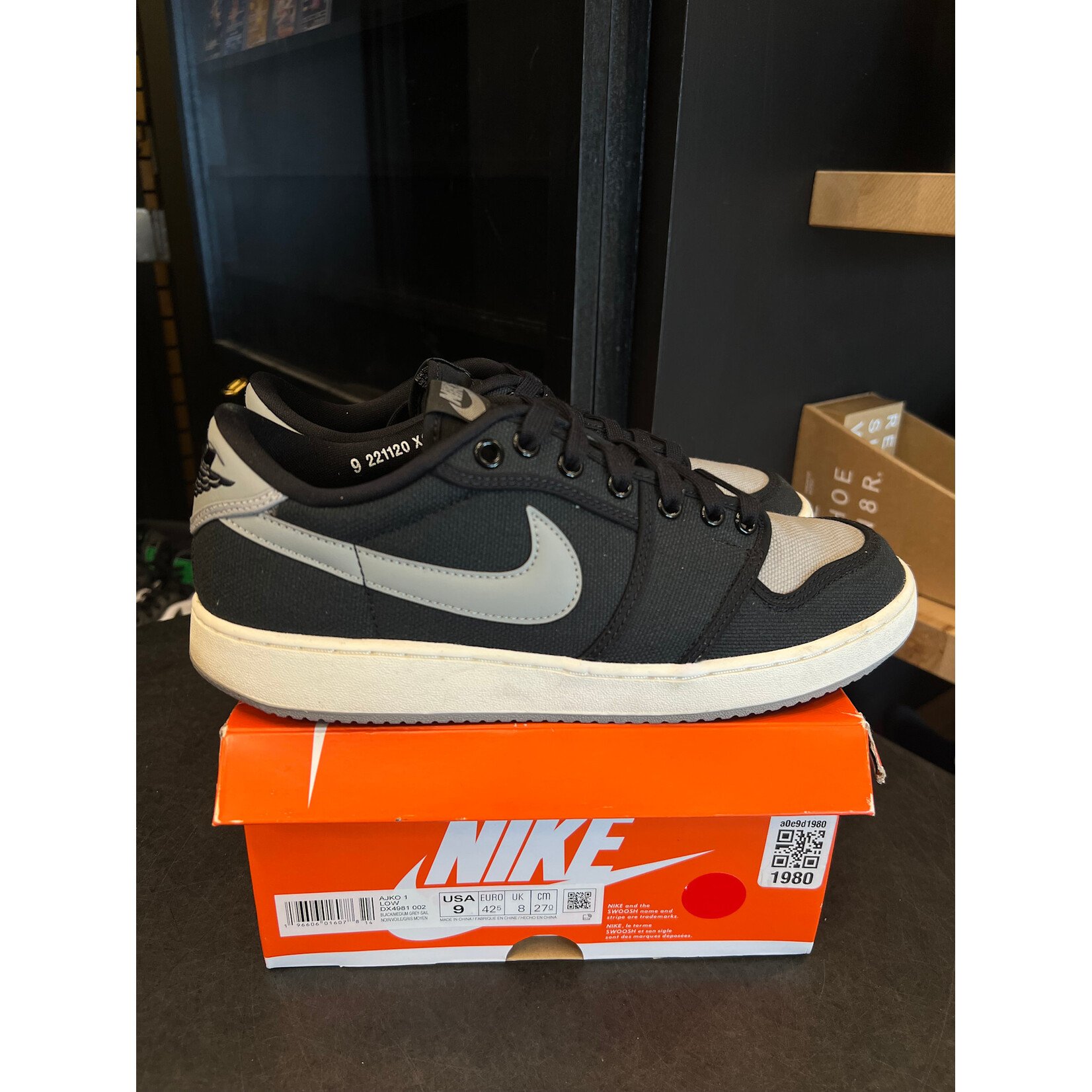 Jordan Jordan 1 Retro AJKO Low Shadow Size 9, PREOWNED