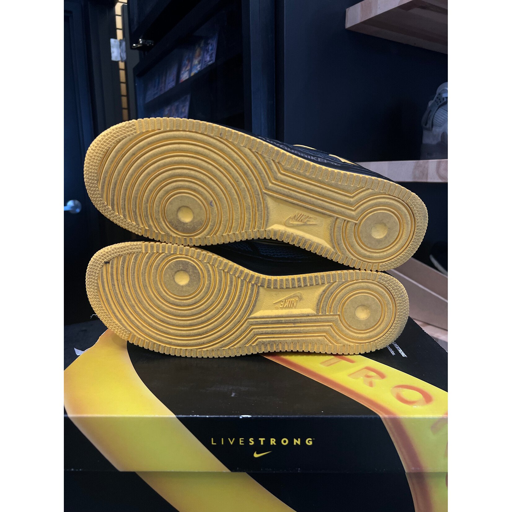 Nike Nike Air Force 1 Low Undefeated Livestrong Size 10.5, PREOWNED