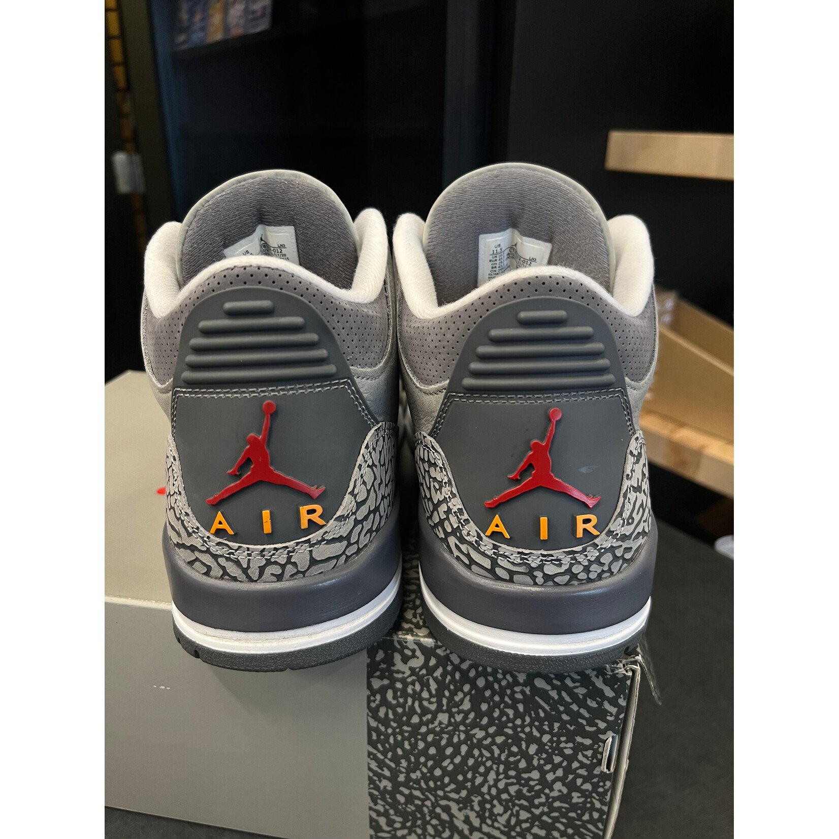 Jordan Jordan 3 Retro Cool Grey (2021) Size 11.5, PREOWNED