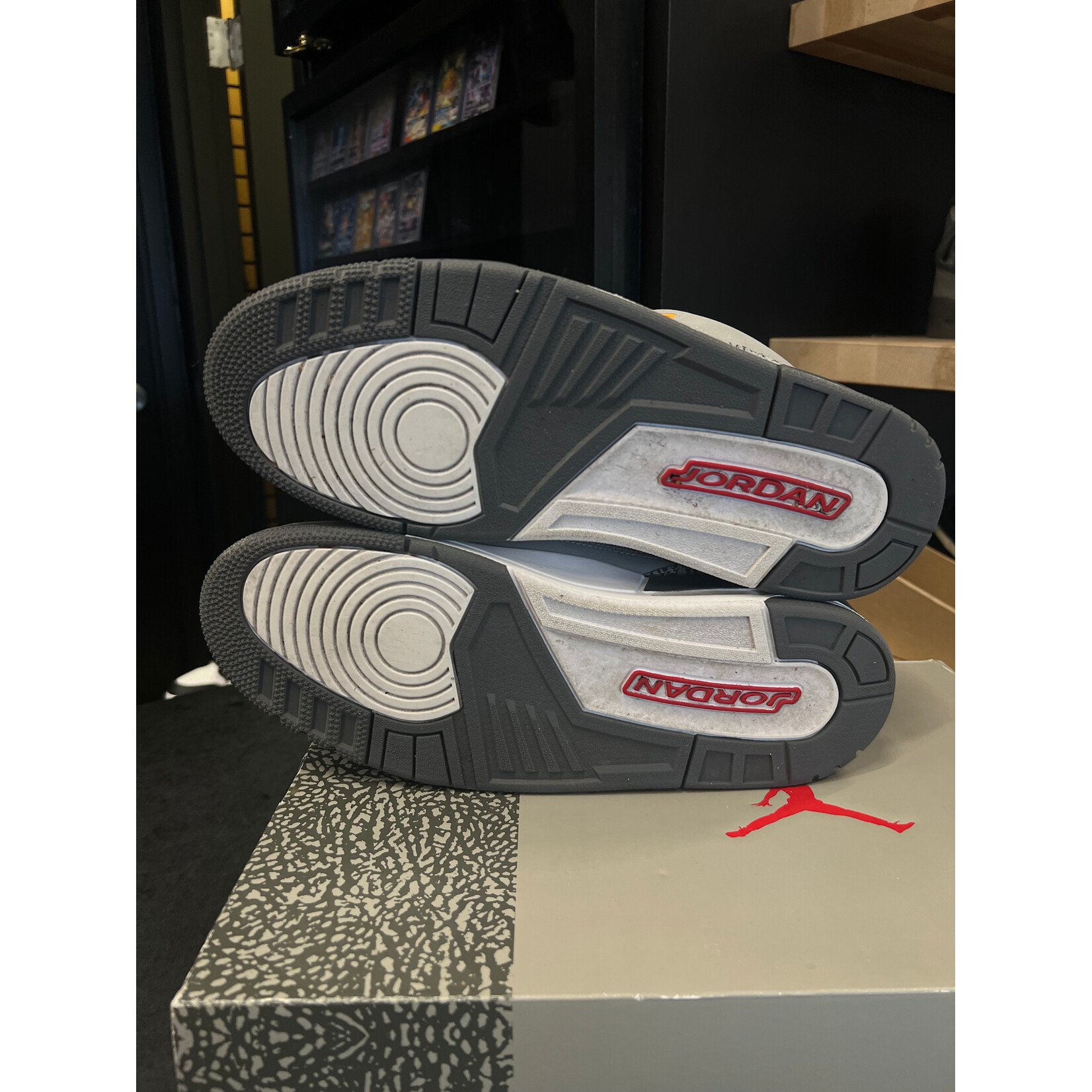 Jordan Jordan 3 Retro Cool Grey (2021) Size 11.5, PREOWNED