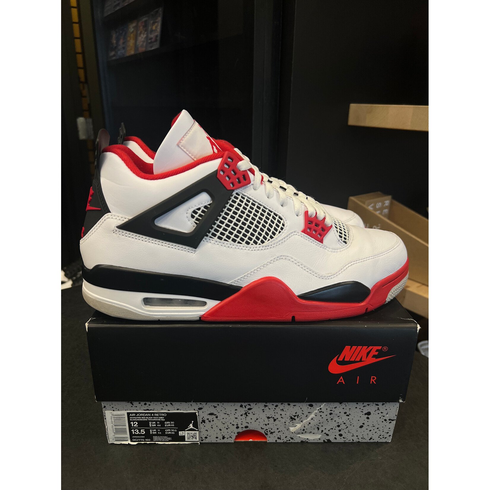 Jordan Jordan 4 Retro Fire Red (2020) Size 12, PREOWNED