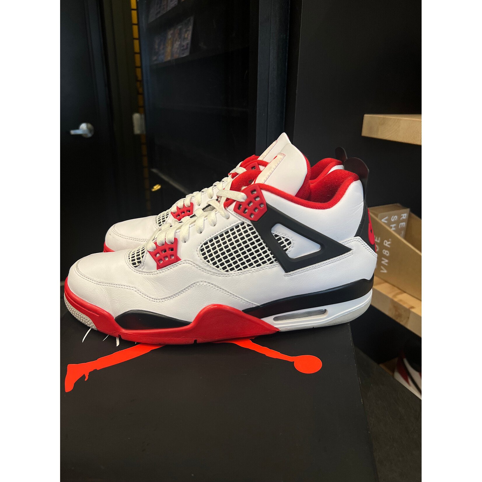 Jordan Jordan 4 Retro Fire Red (2020) Size 12, PREOWNED