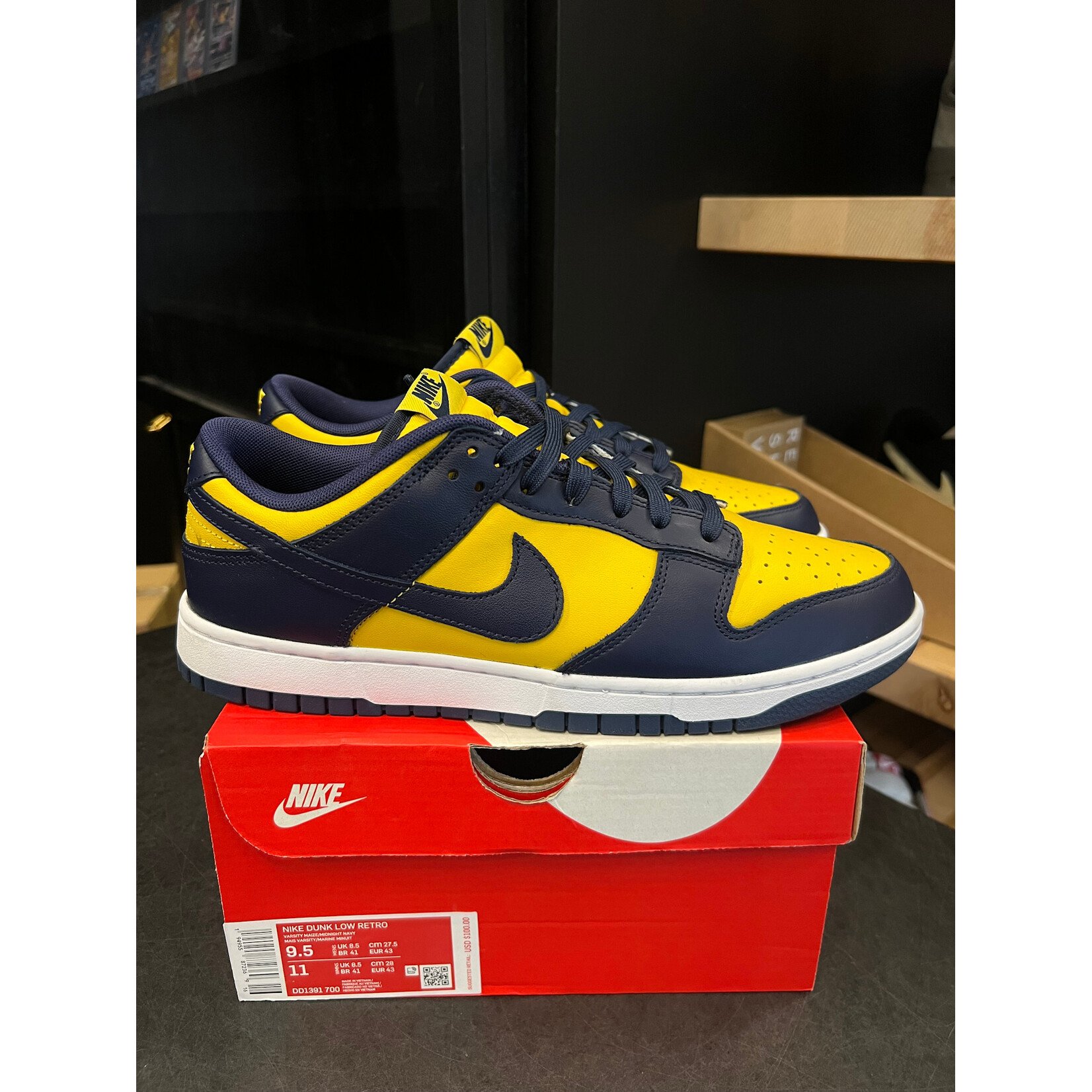 Nike Nike Dunk Low Michigan (2021) Size 9.5, PREOWNED