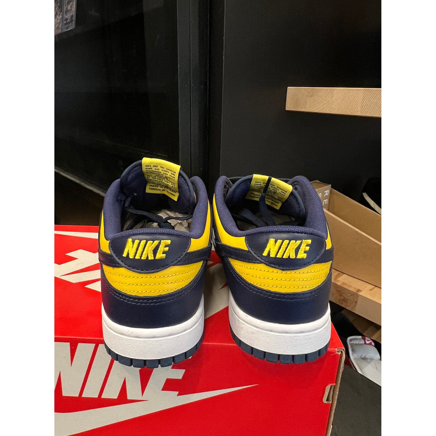 Nike Nike Dunk Low Michigan (2021) Size 9.5, PREOWNED