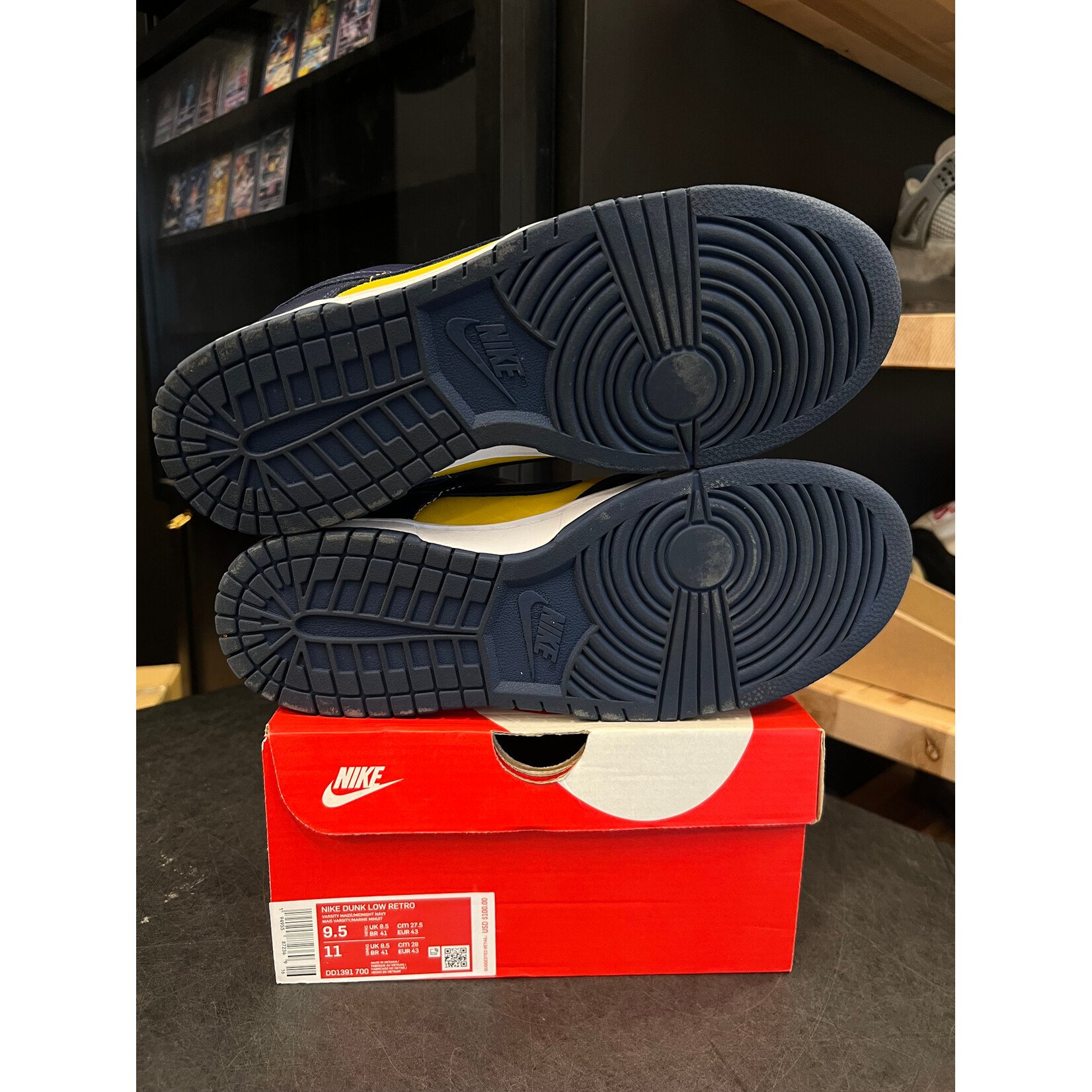 Nike Nike Dunk Low Michigan (2021) Size 9.5, PREOWNED