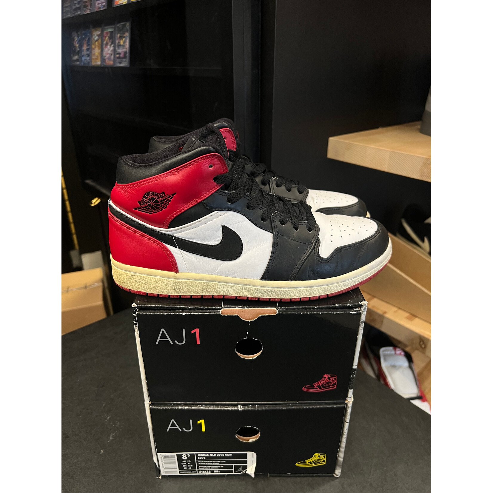 Jordan Jordan Beginning Moments Pack 1/1 Size 8.5, PREOWNED