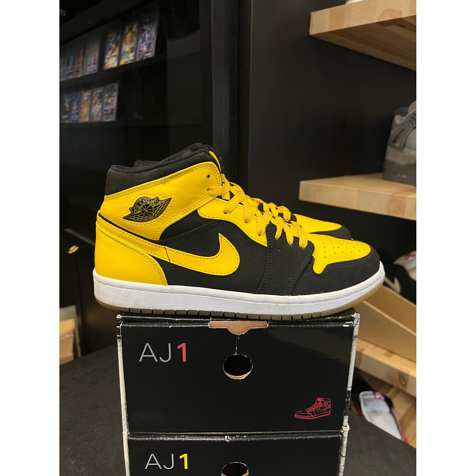 Jordan Jordan Beginning Moments Pack 1/1 Size 8.5, PREOWNED