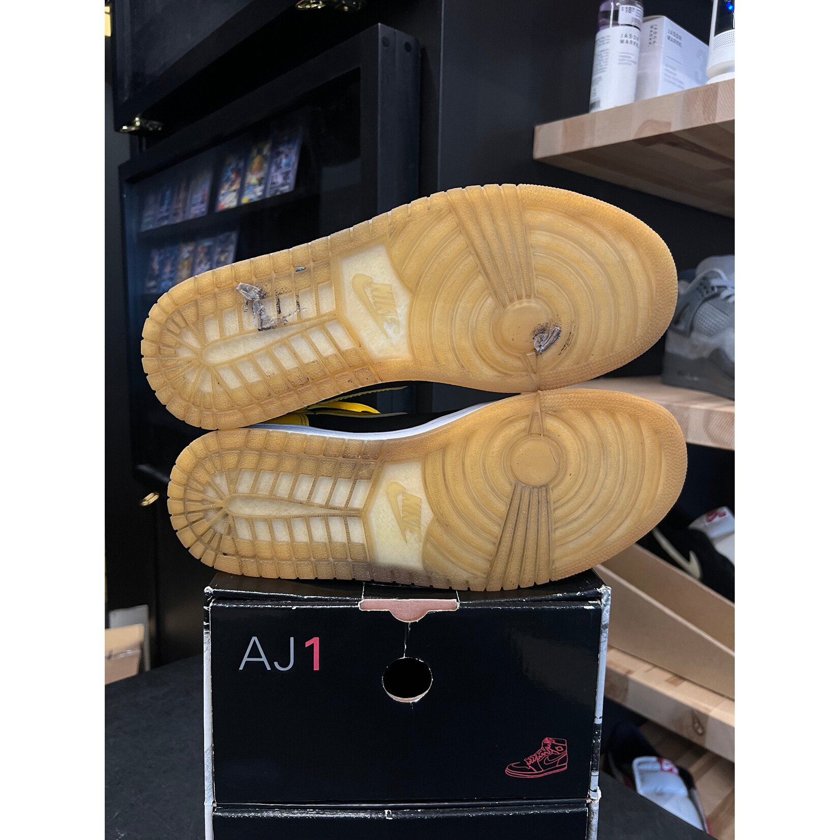 Jordan Jordan Beginning Moments Pack 1/1 Size 8.5, PREOWNED