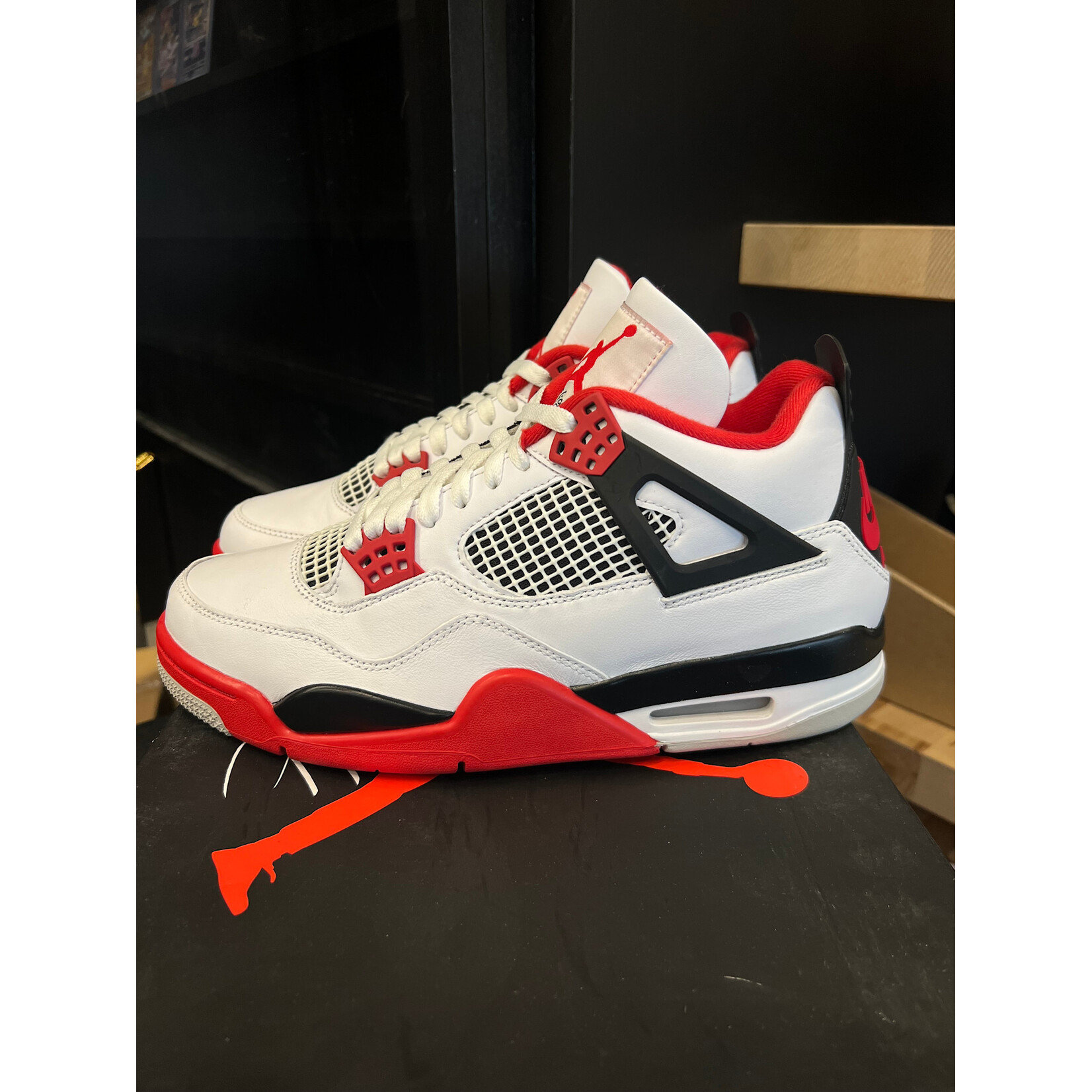 Jordan Jordan 4 Retro Fire Red (2020) Size 9.5, PREOWNED