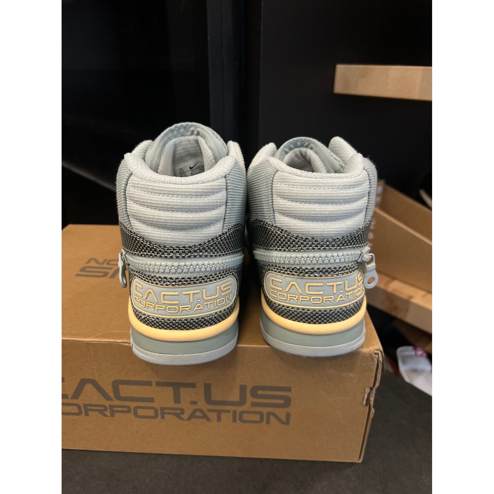 Nike Nike Air Trainer 1 SP Travis Scott Grey Haze Size 9.5, PREOWNED