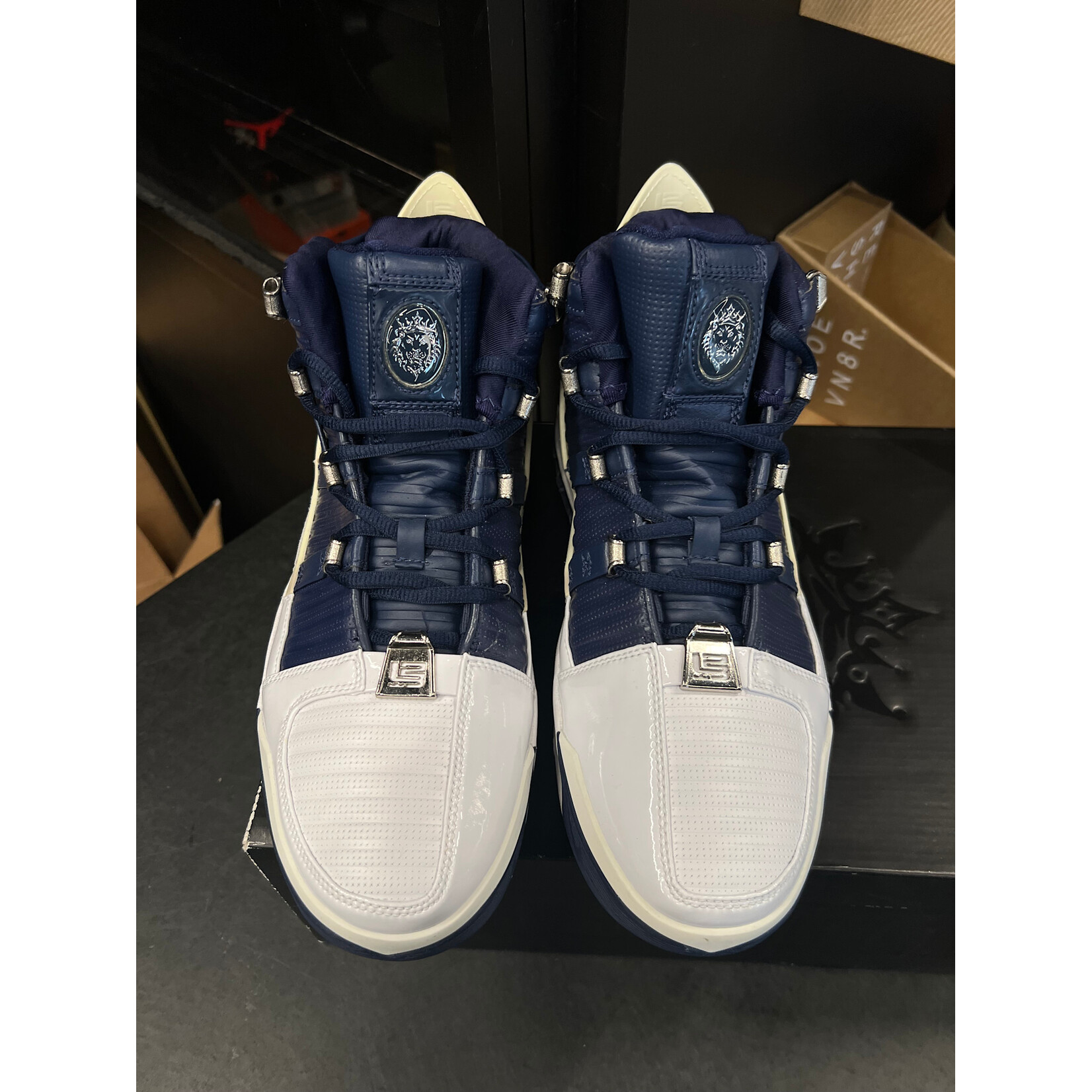 Nike Nike LeBron 3 Midnight Navy Size 9.5, PREOWNED